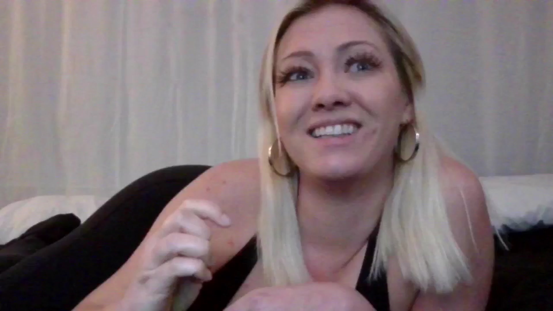 Gallery image thumbnail from oneinabillion's myfreecams stream on, 07/28/2024, 09:35 image 4 of 20
