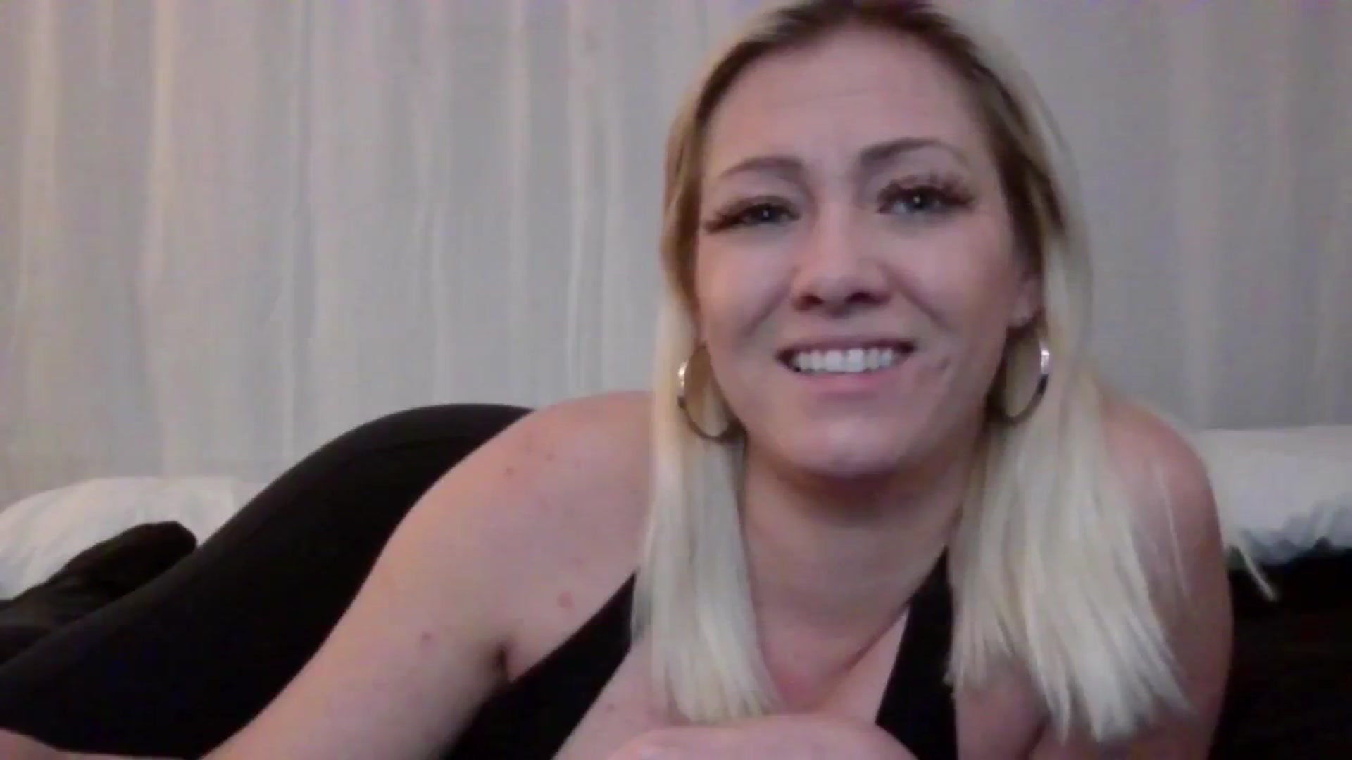 Gallery image thumbnail from oneinabillion's myfreecams stream on, 07/28/2024, 09:35 image 10 of 20