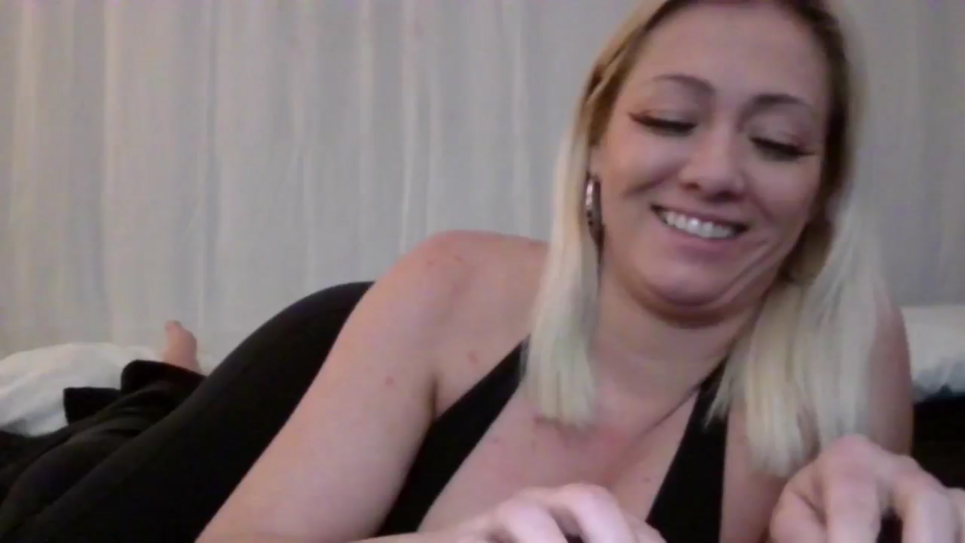 Gallery image thumbnail from oneinabillion's myfreecams stream on, 07/28/2024, 09:35 image 16 of 20