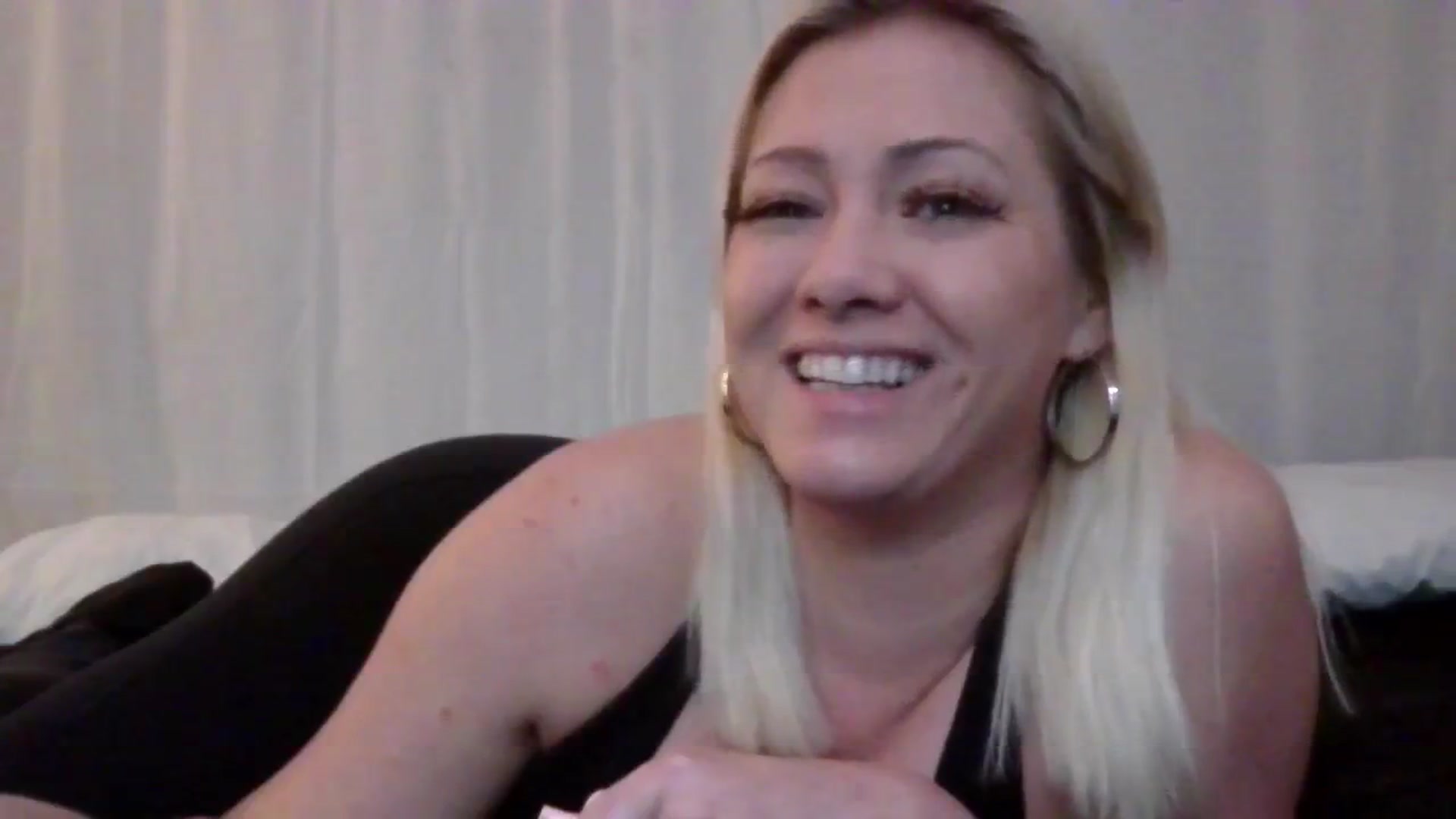 Gallery image thumbnail from oneinabillion's myfreecams stream on, 07/28/2024, 09:35 image 7 of 20