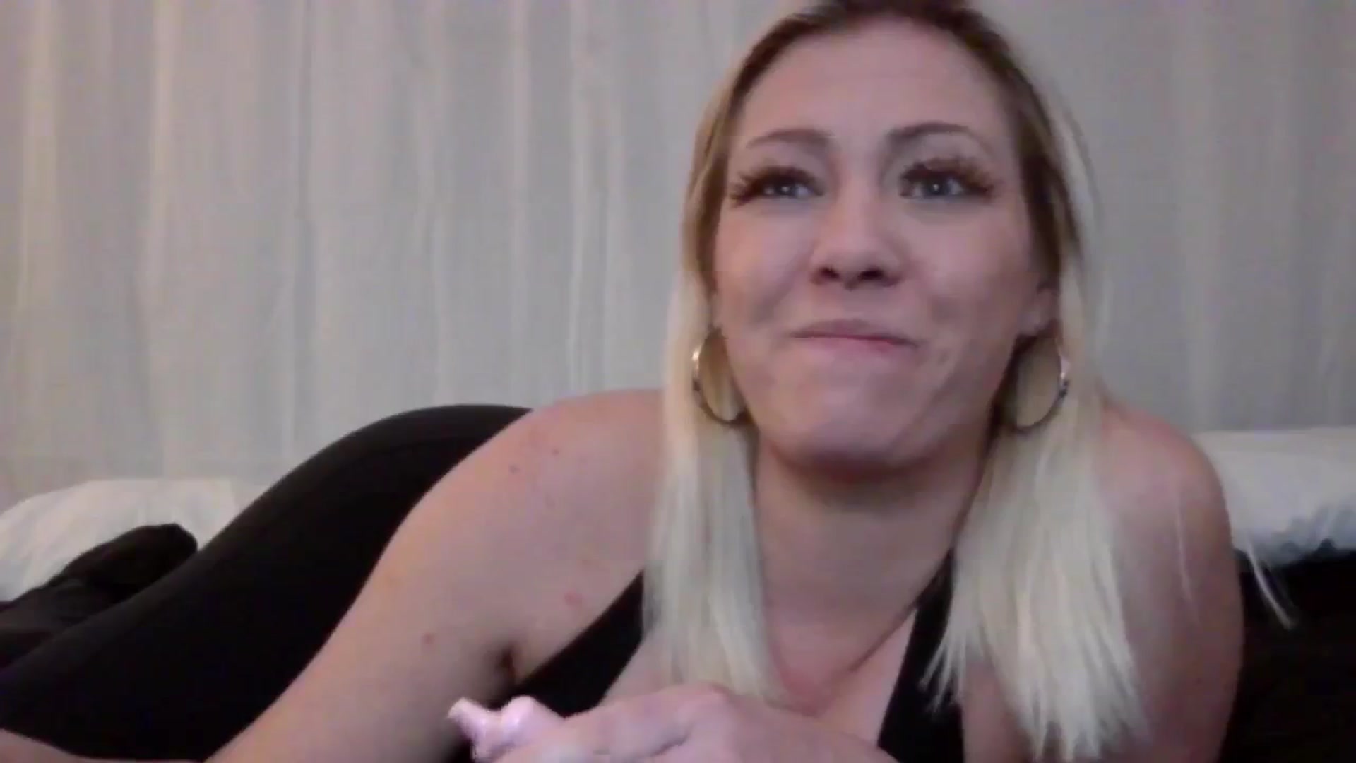 Gallery image thumbnail from oneinabillion's myfreecams stream on, 07/28/2024, 09:35 image 12 of 20