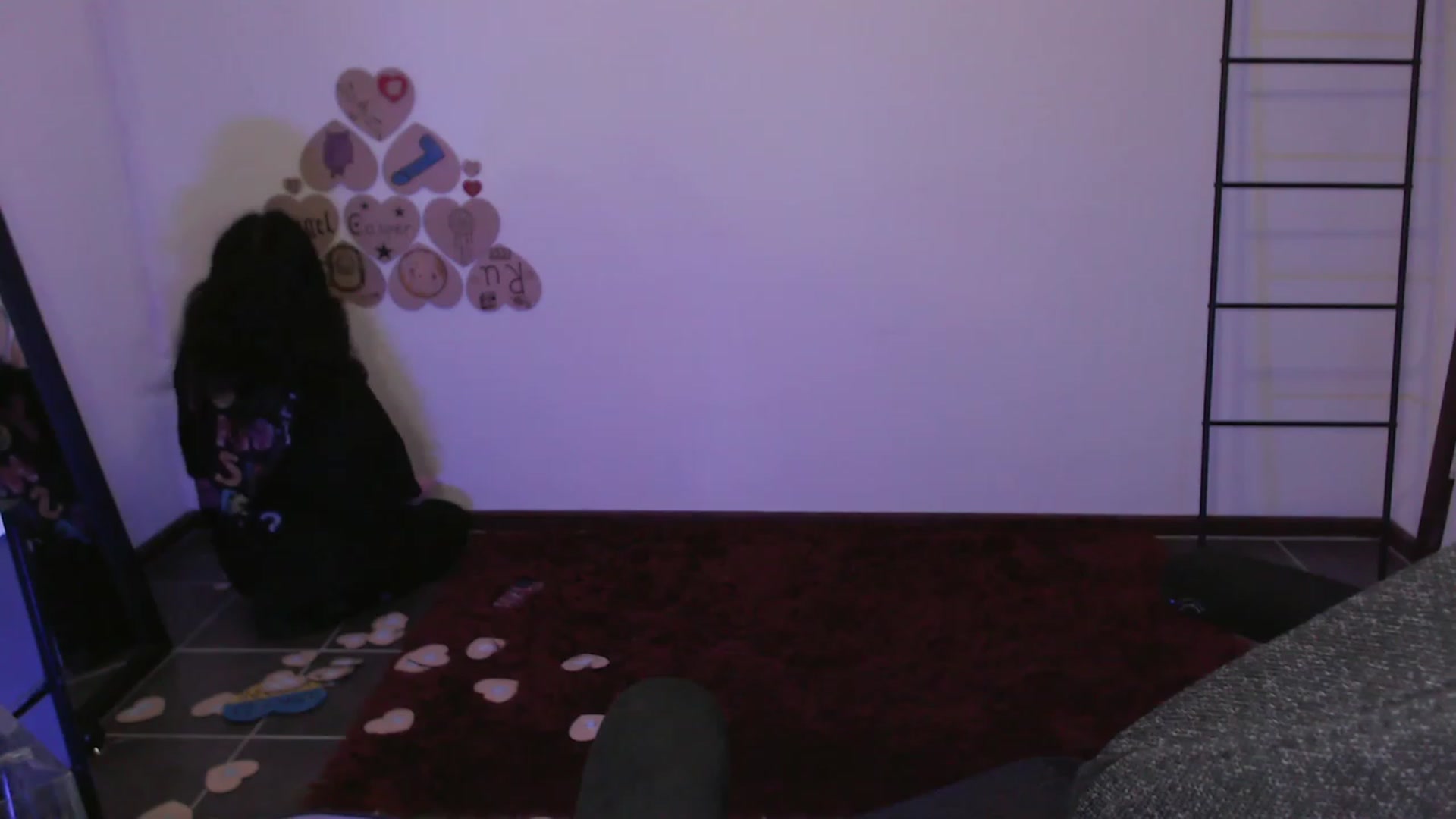 Gallery image thumbnail from online's myfreecams stream on, 12/29/2023, 05:21 image 2 of 20