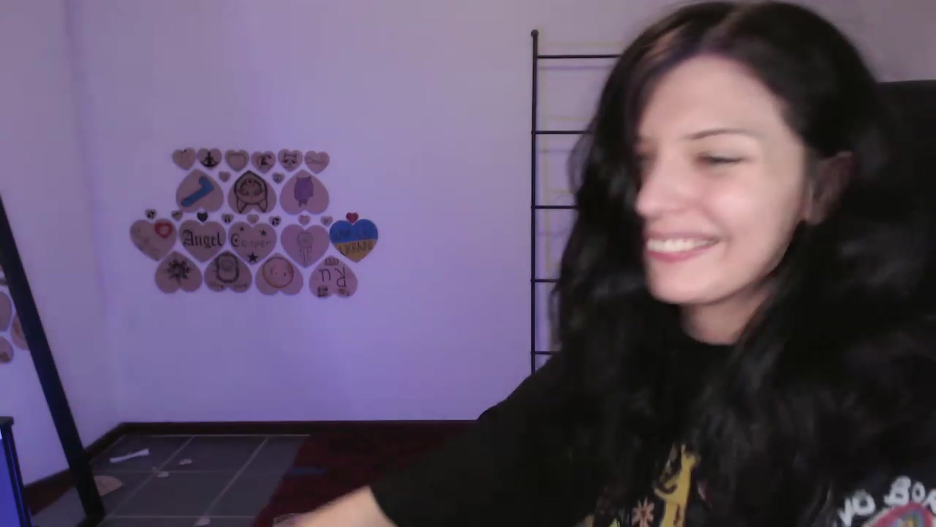 Gallery image thumbnail from online's myfreecams stream on, 12/29/2023, 05:21 image 9 of 20