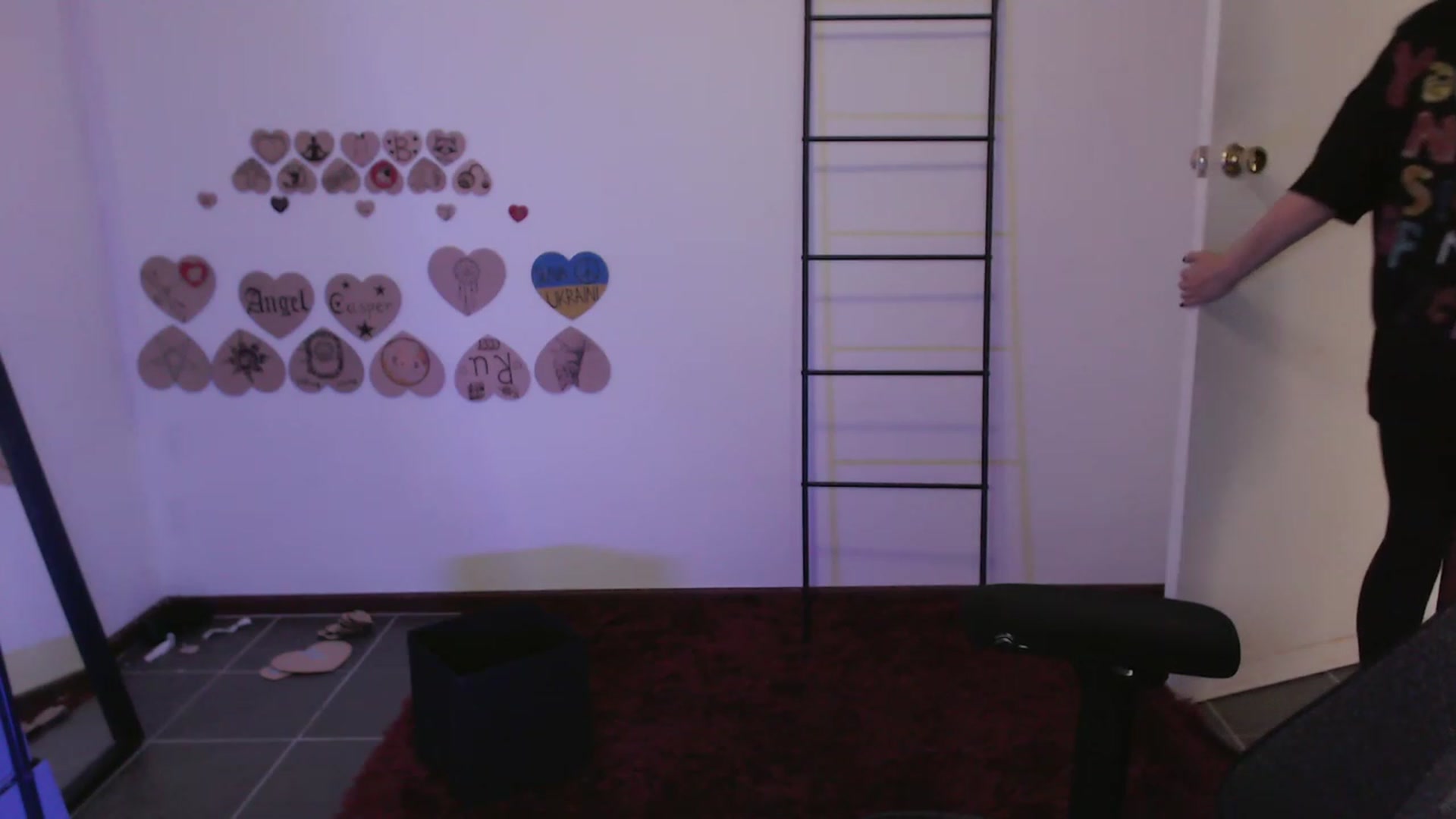 Gallery image thumbnail from online's myfreecams stream on, 12/29/2023, 05:21 image 13 of 20
