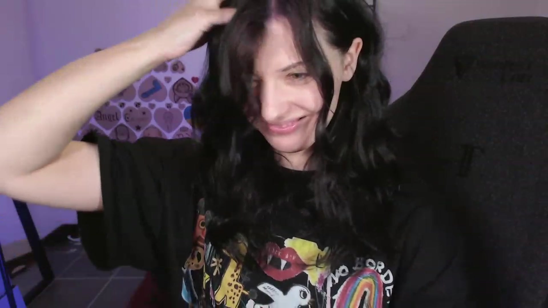 Gallery image thumbnail from online's myfreecams stream on, 12/29/2023, 05:21 image 12 of 20