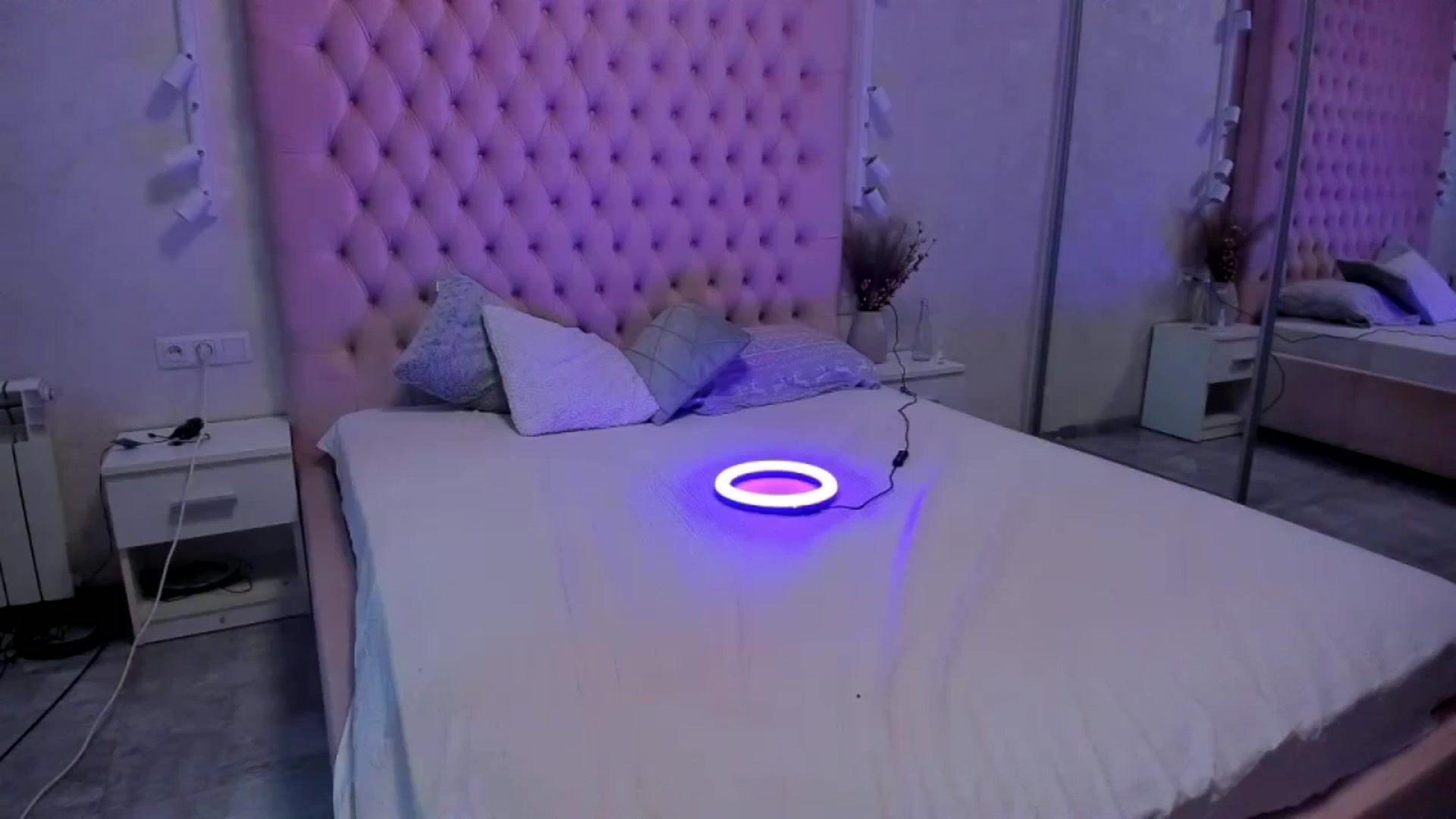 Gallery image thumbnail from onlyOne____'s myfreecams stream on, 11/08/2024, 05:35 image 16 of 20