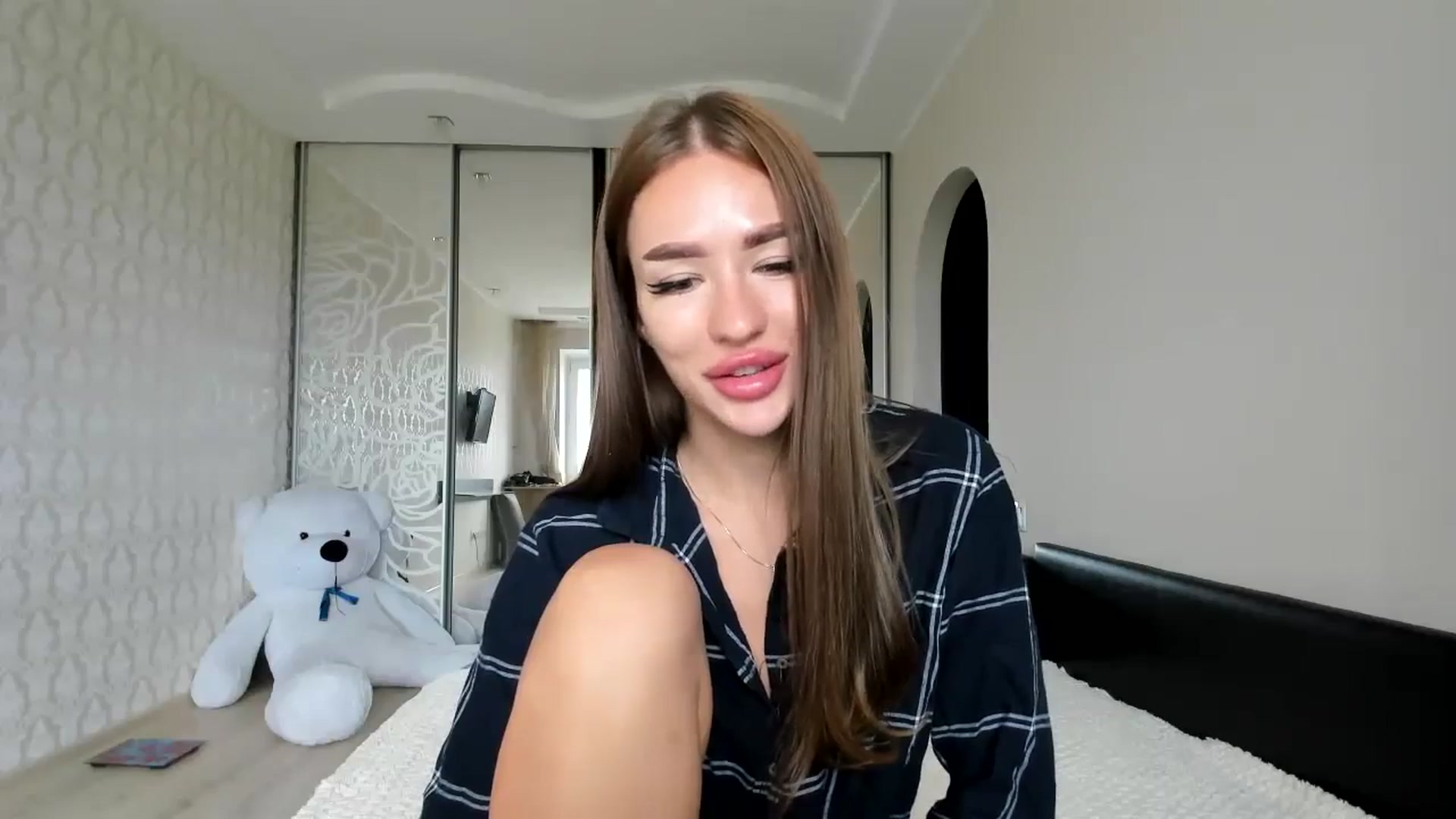 Gallery image thumbnail from only_Alisha's myfreecams stream on, 08/22/2024, 13:20 image 6 of 20