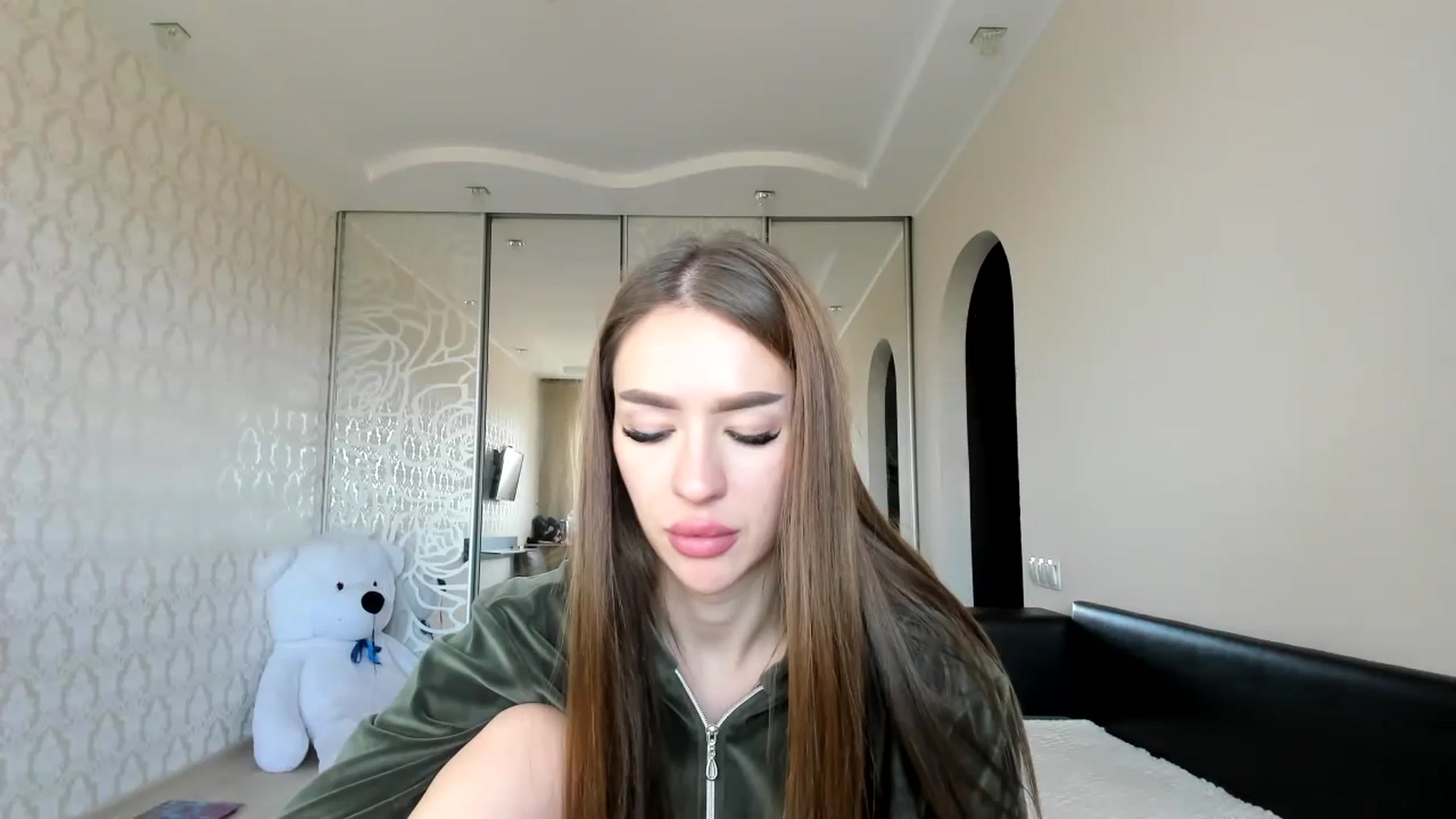 Gallery image thumbnail from only_Alisha's myfreecams stream on, 11/03/2024, 12:37 image 1 of 20