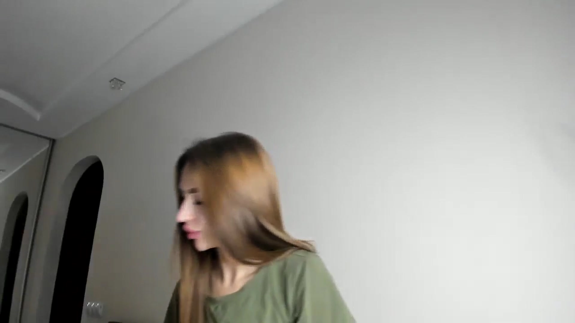 Gallery image thumbnail from only_Alisha's myfreecams stream on, 11/17/2024, 14:21 image 18 of 20