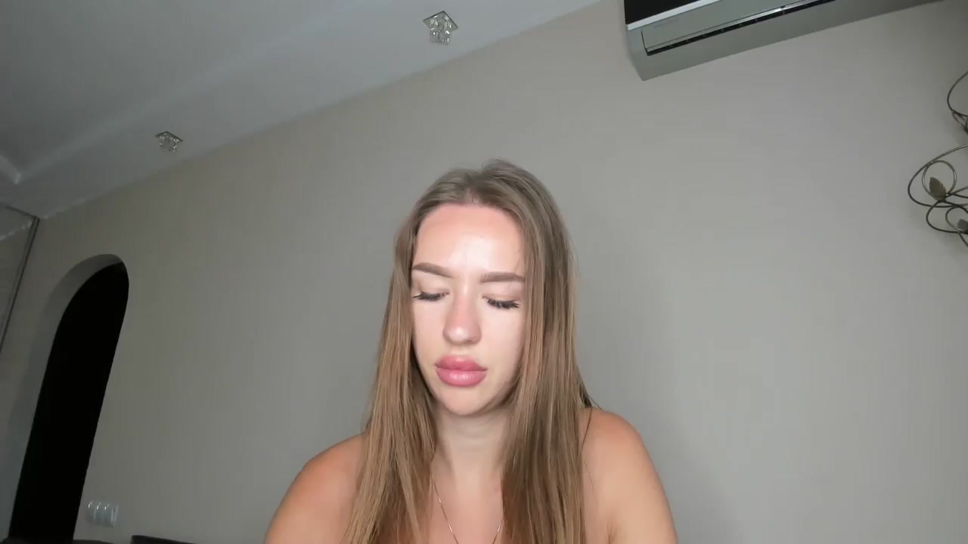 Gallery image thumbnail from only_Alisha's myfreecams stream on, 08/03/2025, 15:35 image 12 of 20