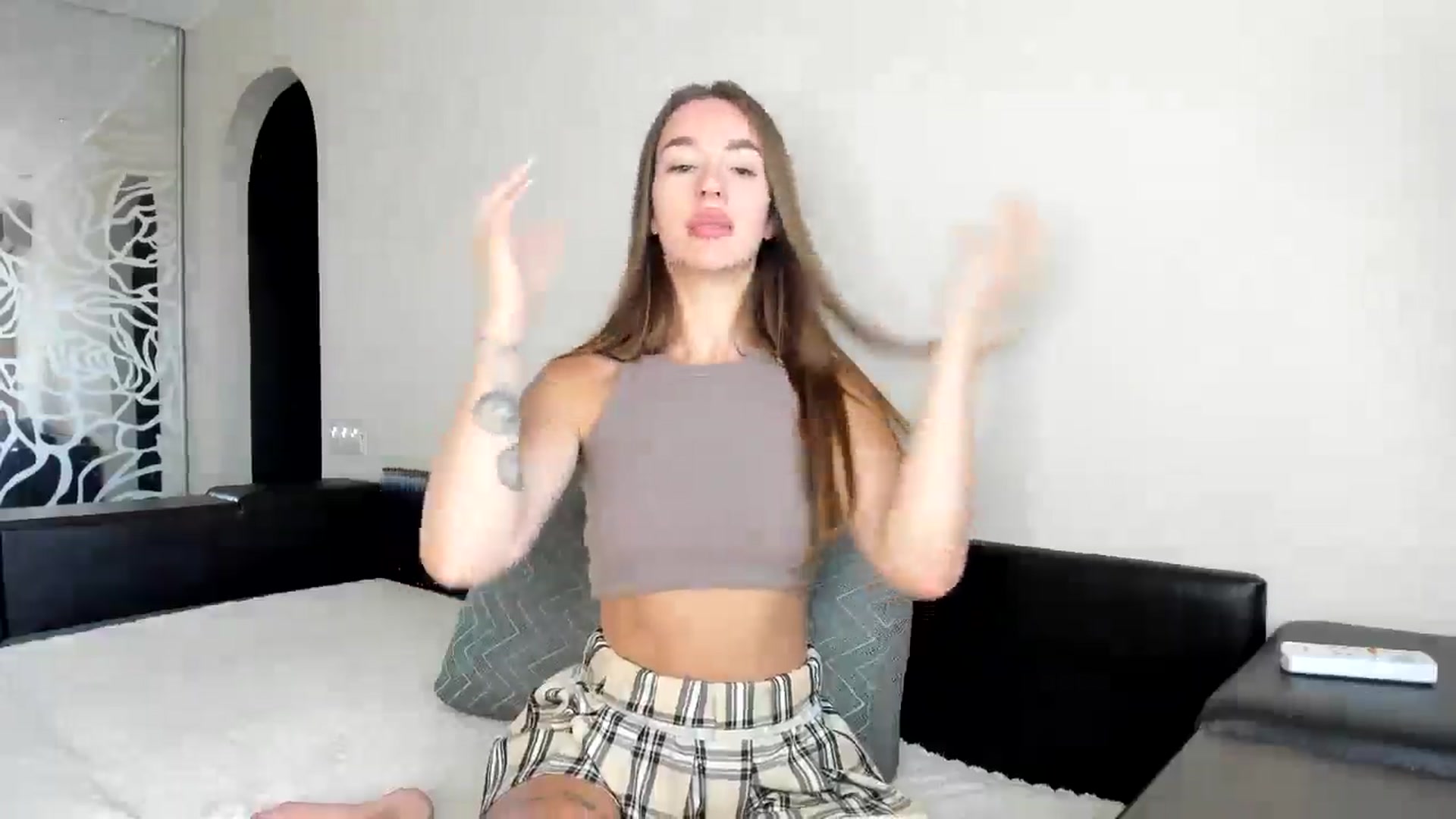 Gallery image thumbnail from only_Alisha's myfreecams stream on, 08/18/2025, 13:43 image 2 of 20