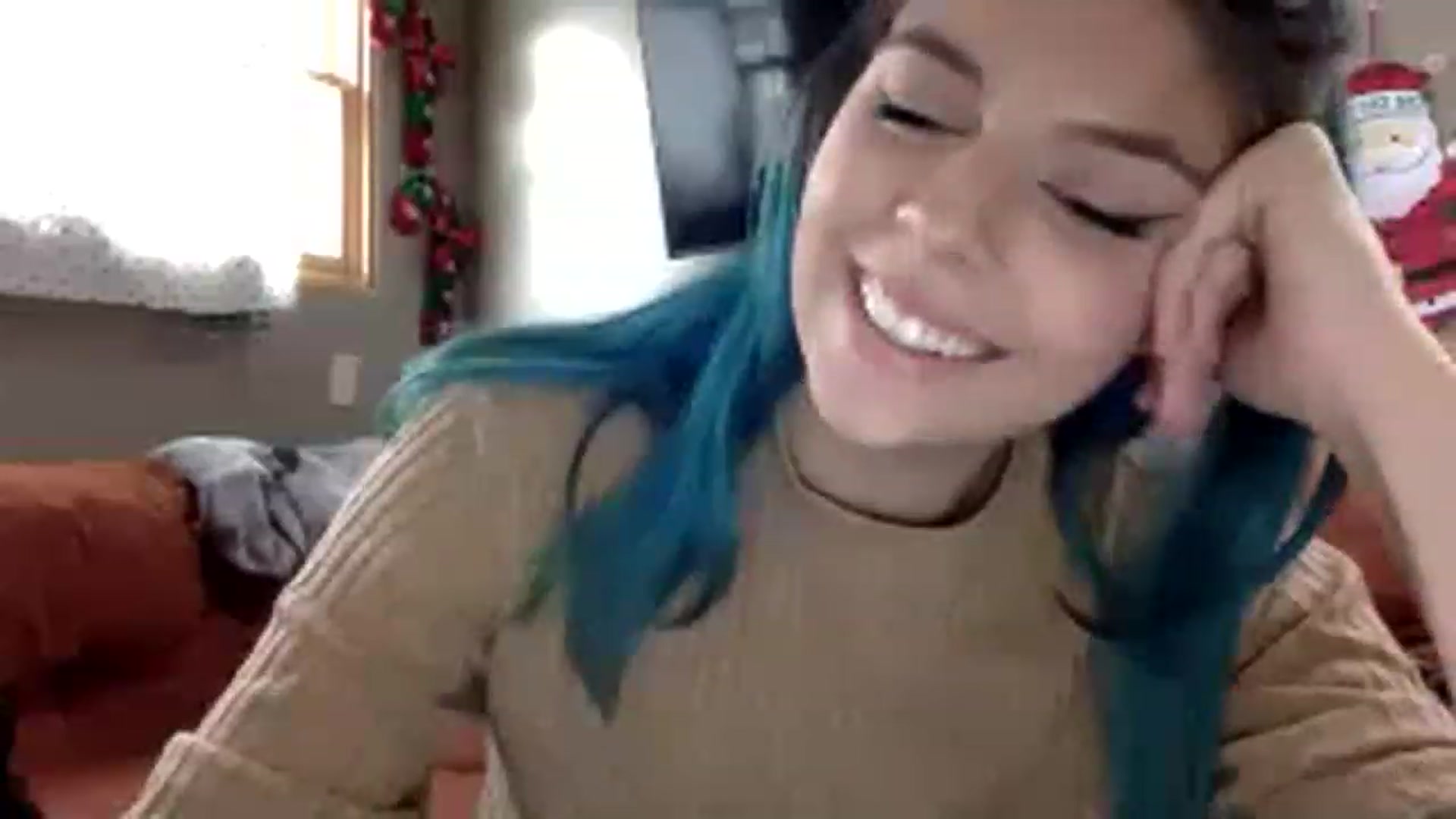 Gallery image thumbnail from onlygirlraven's myfreecams stream on, 12/06/2022, 16:39 image 17 of 20