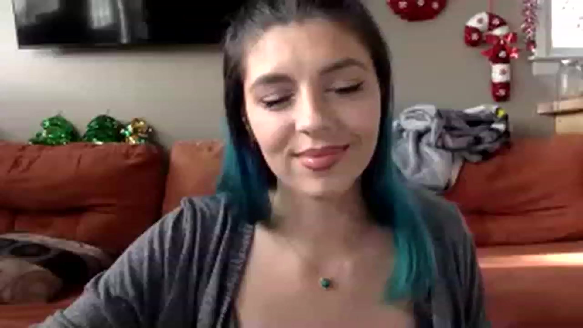 Gallery image thumbnail from onlygirlraven's myfreecams stream on, 12/08/2022, 18:54 image 18 of 20