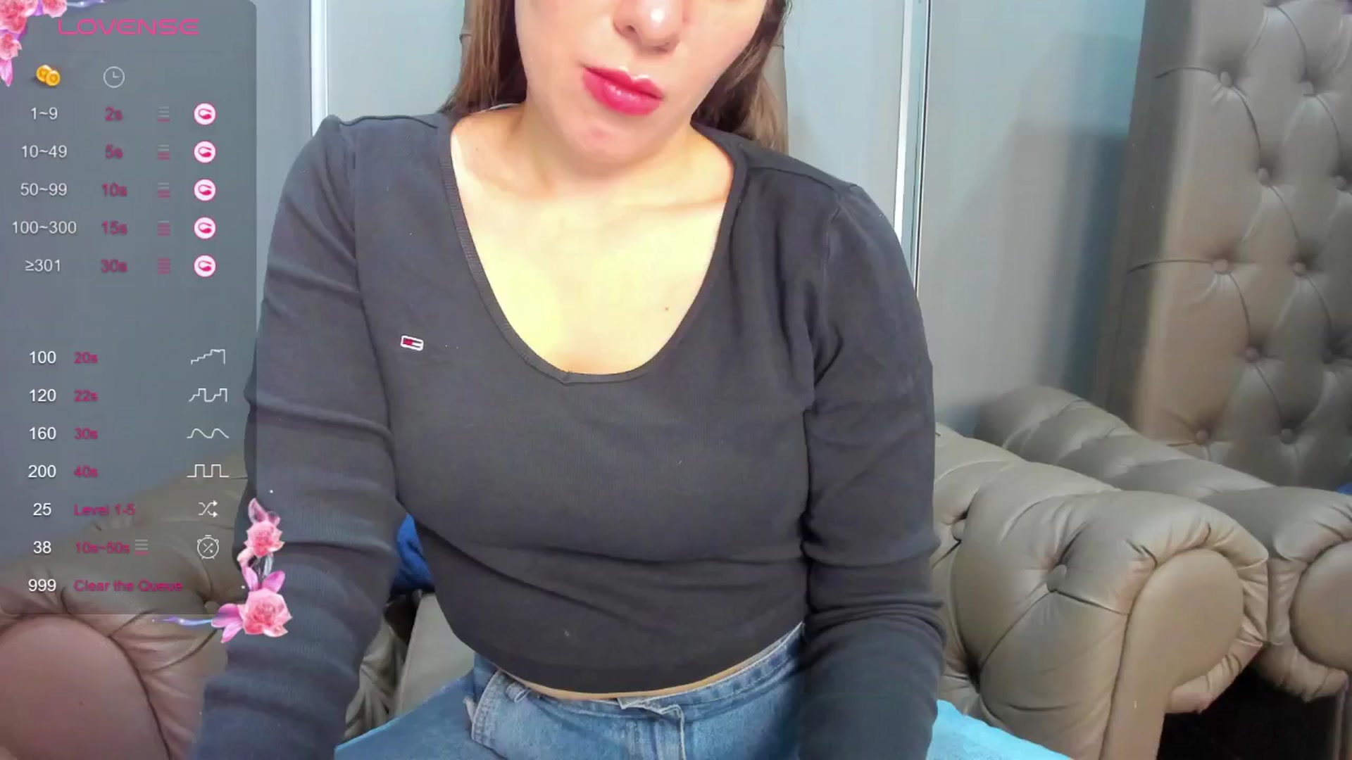 Gallery image thumbnail from ornellamuti's myfreecams stream on, 03/29/2025, 13:27 image 6 of 20