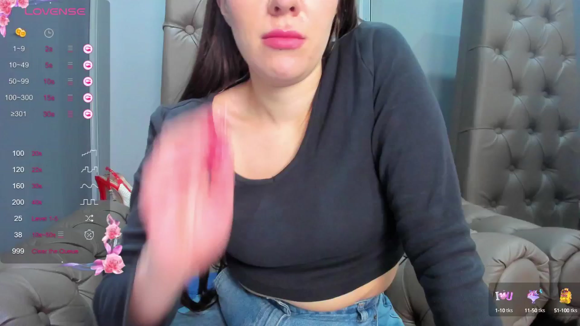 Gallery image thumbnail from ornellamuti's myfreecams stream on, 04/01/2025, 09:17 image 15 of 20