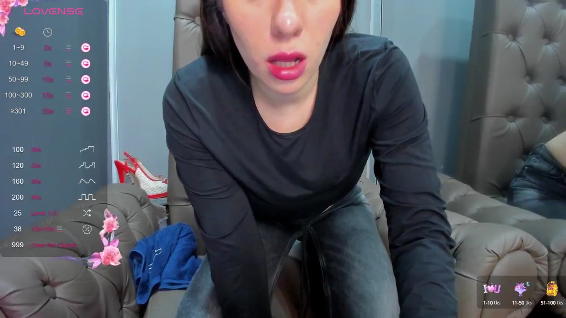 Gallery image thumbnail from ornellamuti's myfreecams stream on, 04/11/2025, 08:00 image 17 of 20