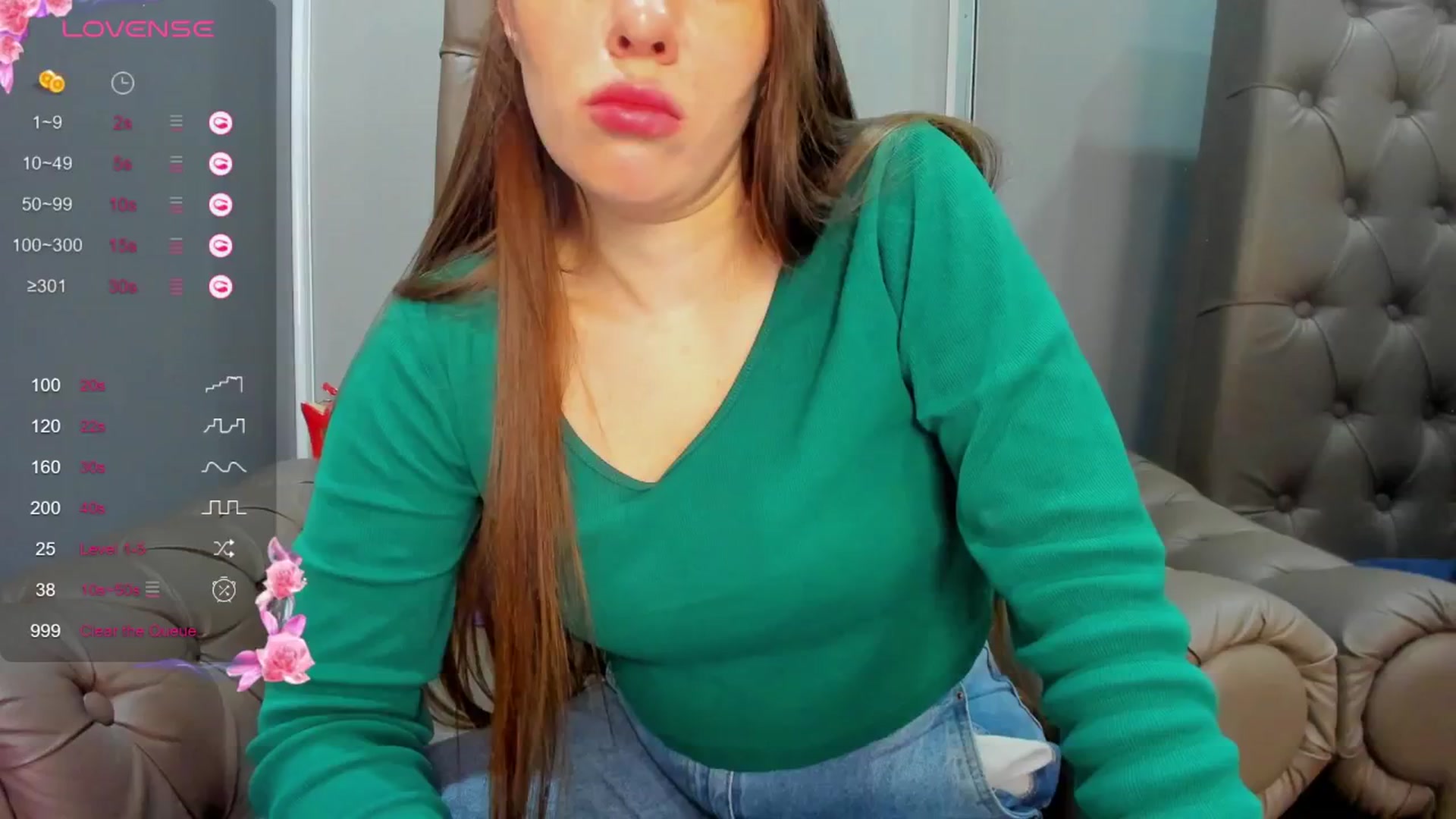 Gallery image thumbnail from ornellamuti's myfreecams stream on, 04/19/2025, 11:46 image 11 of 20