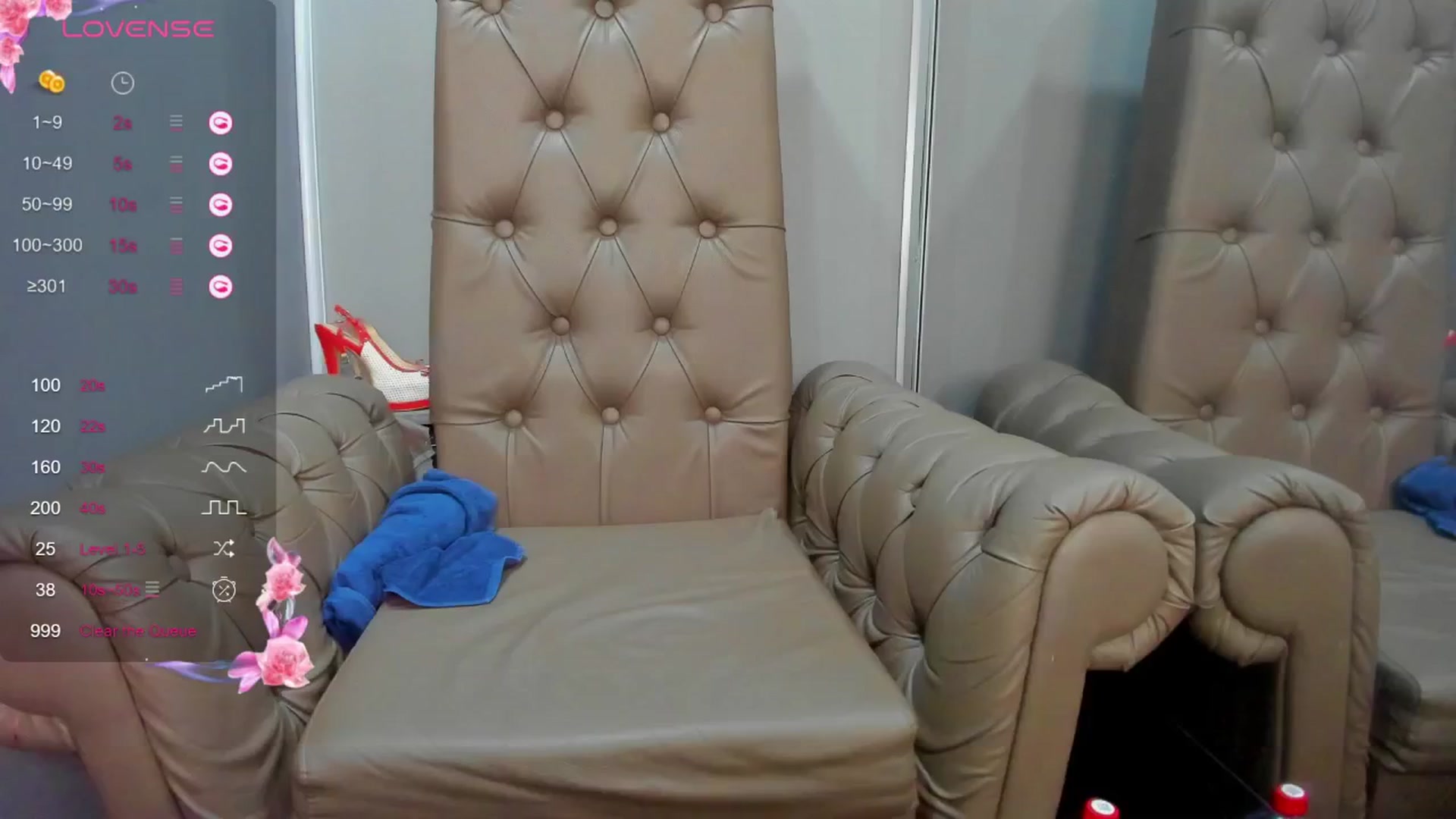 Gallery image thumbnail from ornellamuti's myfreecams stream on, 04/24/2025, 10:40 image 15 of 20