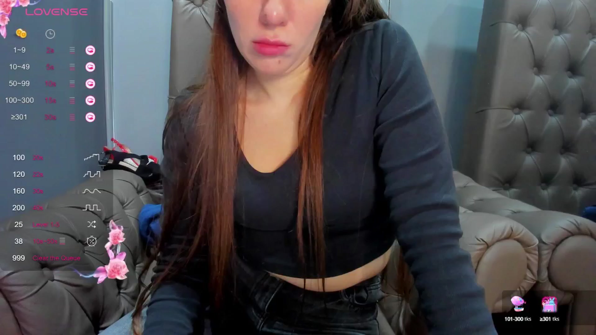 Gallery image thumbnail from ornellamuti's myfreecams stream on, 05/18/2025, 13:37 image 2 of 20