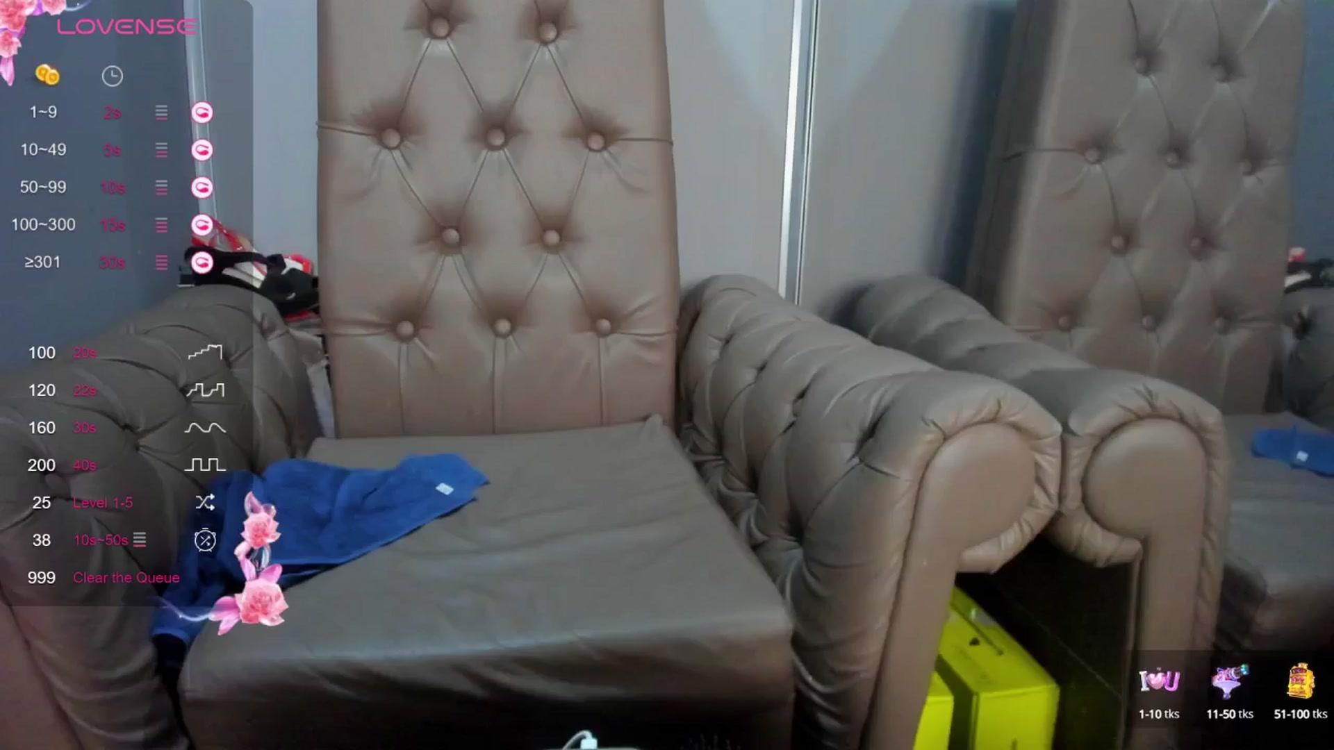 Gallery image thumbnail from ornellamuti's myfreecams stream on, 06/09/2025, 08:56 image 18 of 20