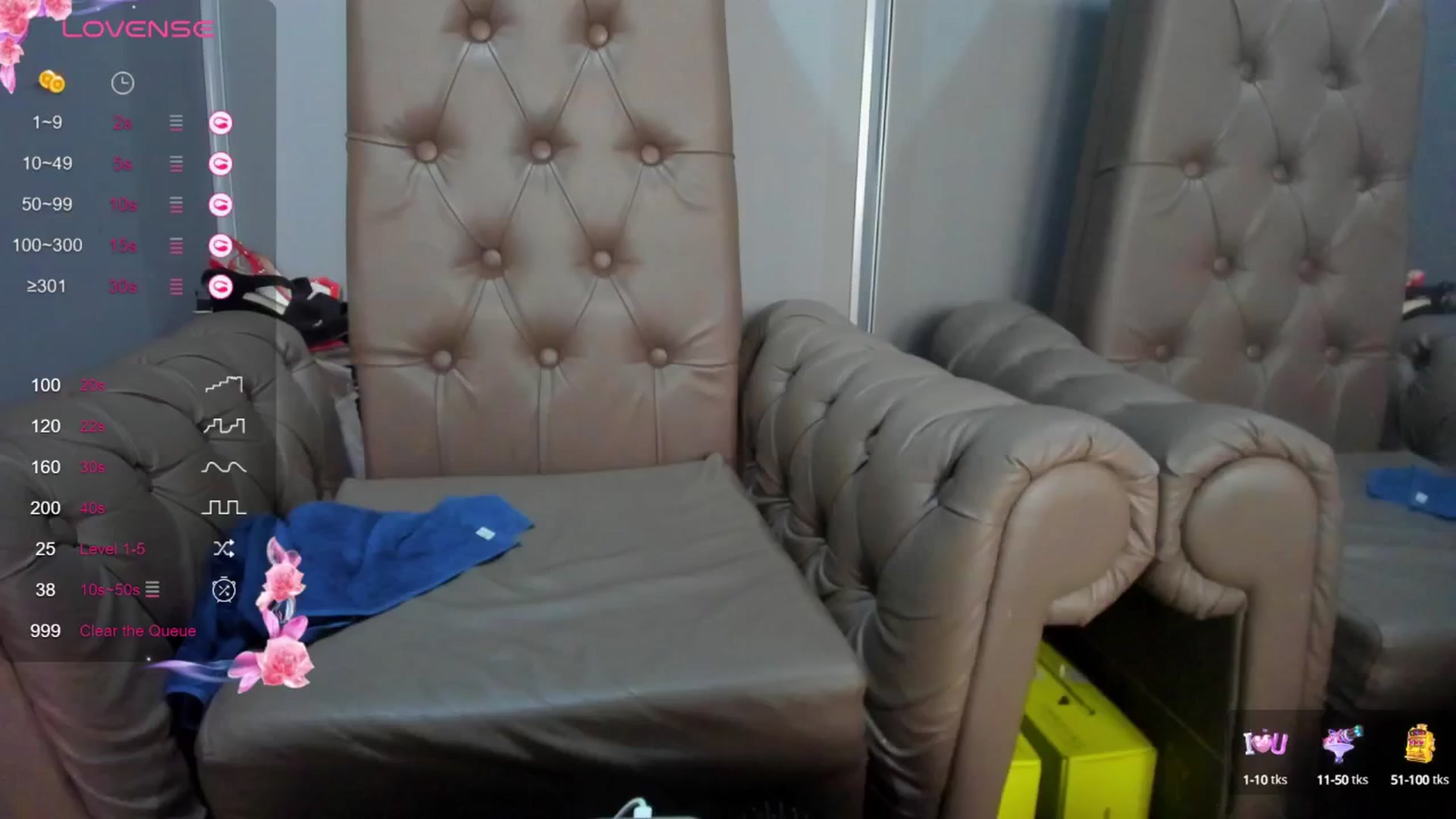 Gallery image thumbnail from ornellamuti's myfreecams stream on, 06/09/2025, 08:56 image 19 of 20