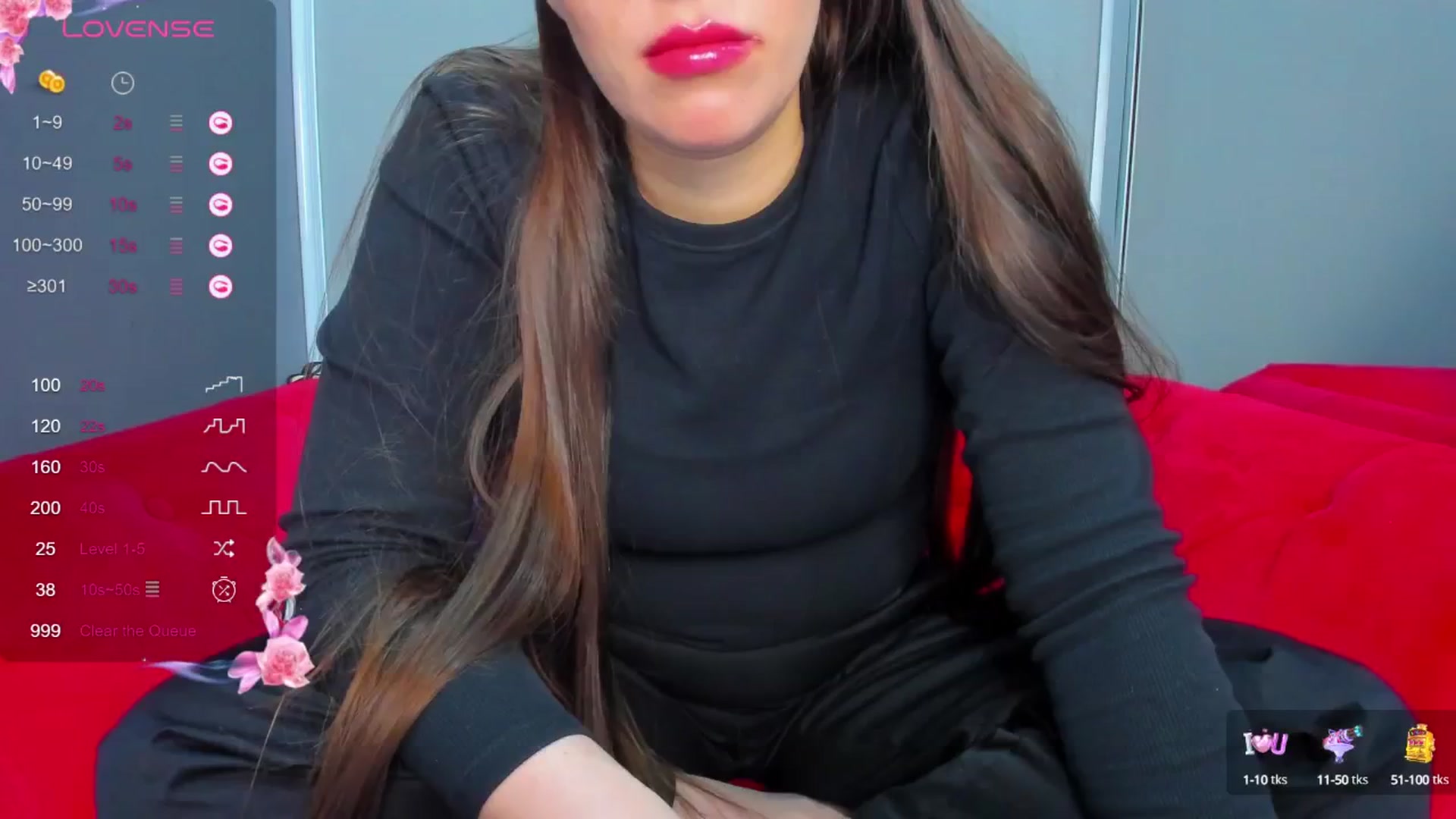 Gallery image thumbnail from ornellamuti's myfreecams stream on, 10/04/2025, 07:53 image 9 of 20