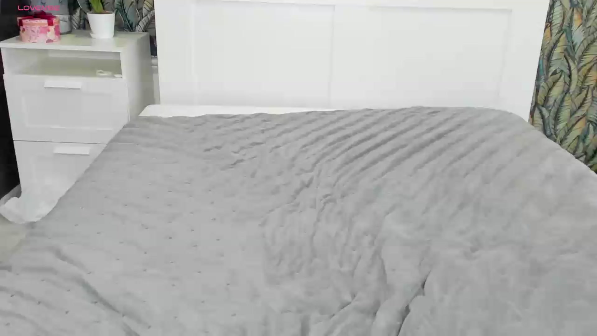 Gallery image thumbnail from ornellamuti's myfreecams stream on, 06/28/2026, 08:13 image 1 of 20
