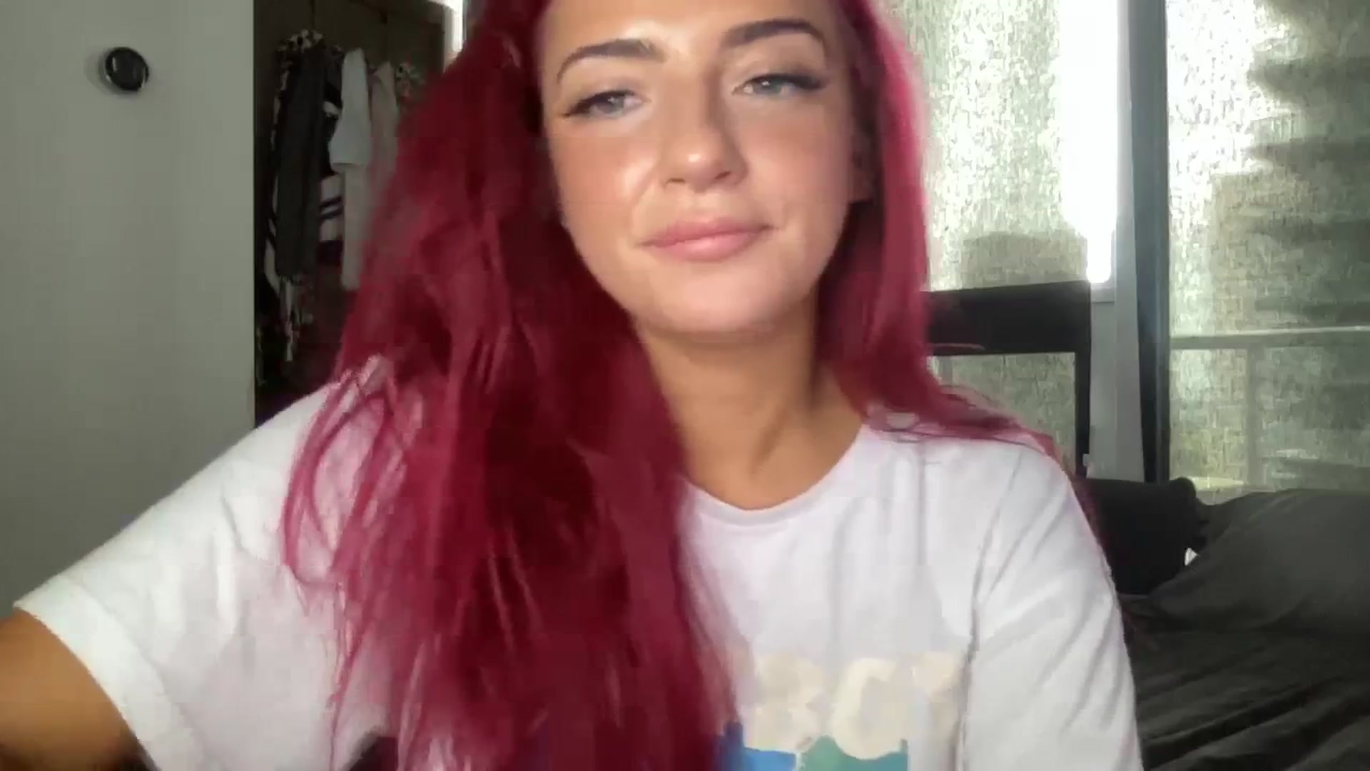 Gallery image thumbnail from oxKRYSTALxo's myfreecams stream on, 09/24/2023, 16:54 image 11 of 20