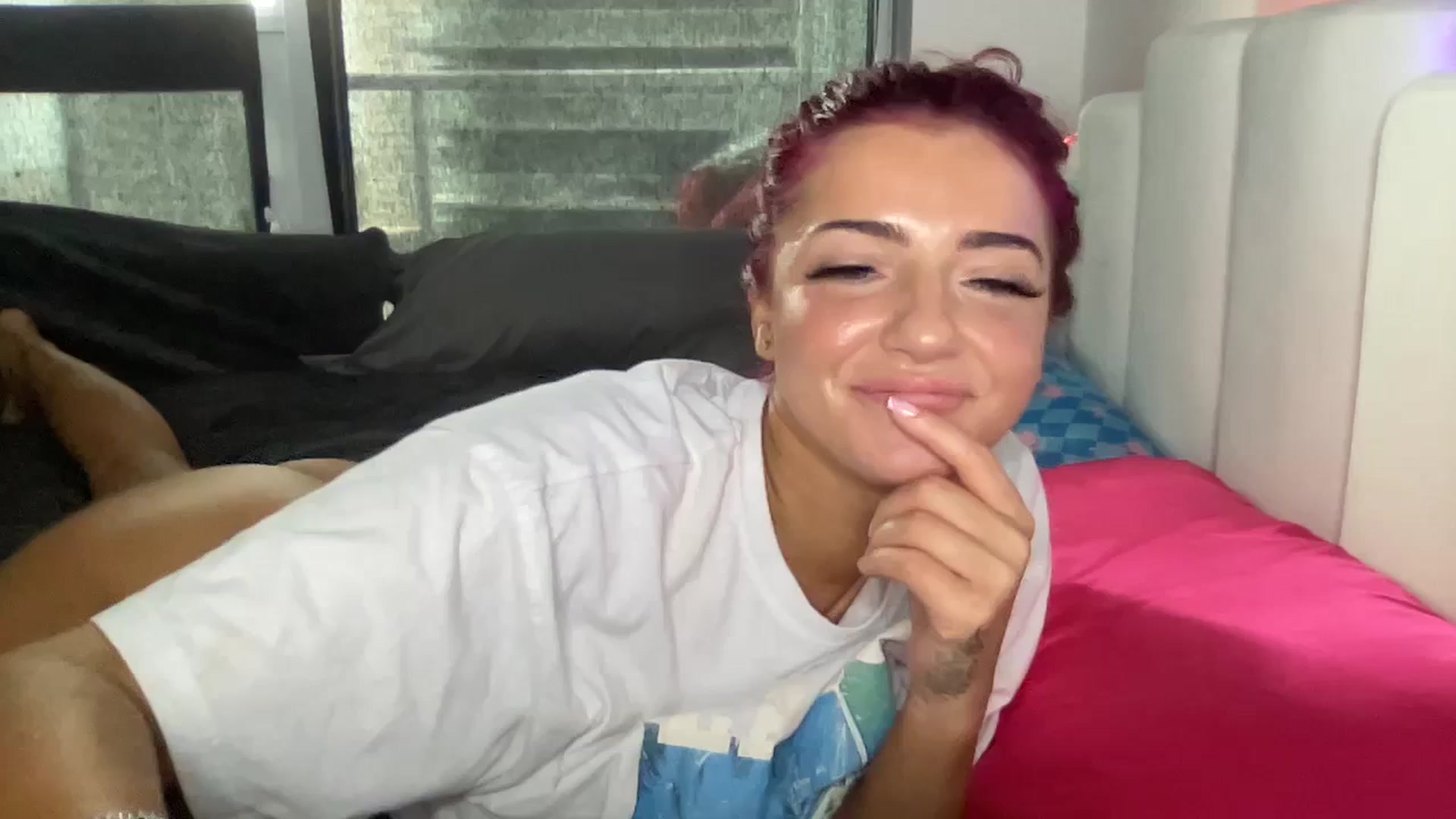 Gallery image thumbnail from oxKRYSTALxo's myfreecams stream on, 09/24/2023, 16:54 image 7 of 20