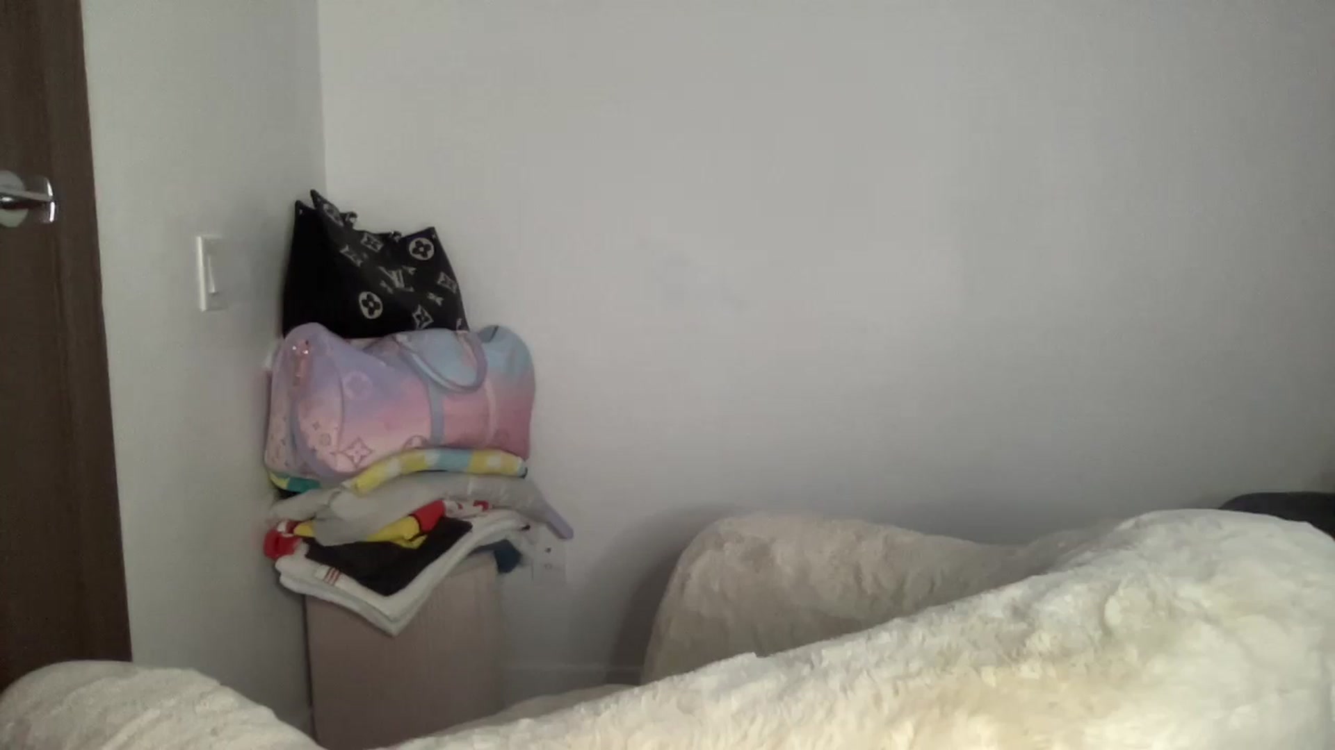 Gallery image thumbnail from oxKRYSTALxo's myfreecams stream on, 09/25/2023, 03:47 image 20 of 20
