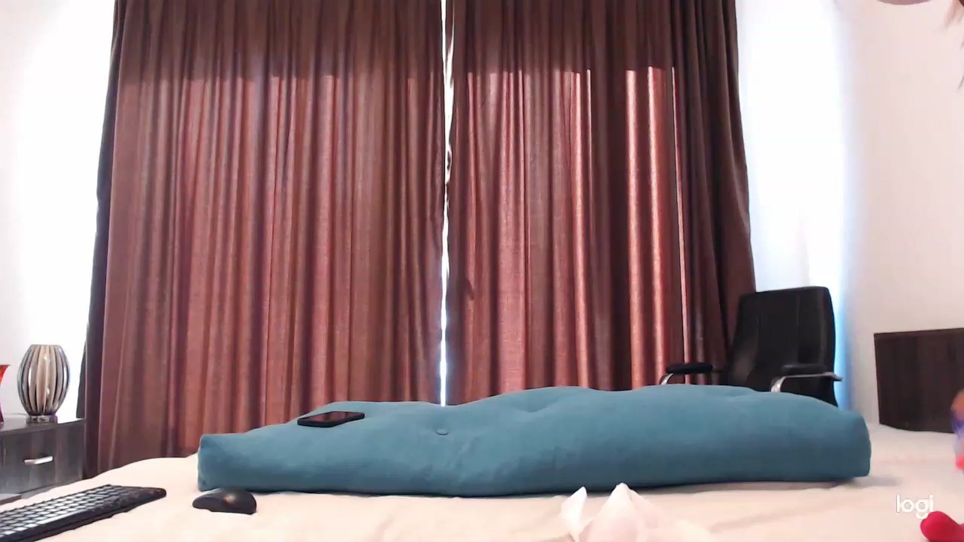 Gallery image thumbnail from oxxxy's myfreecams stream on, 04/28/2023, 06:40 image 9 of 20