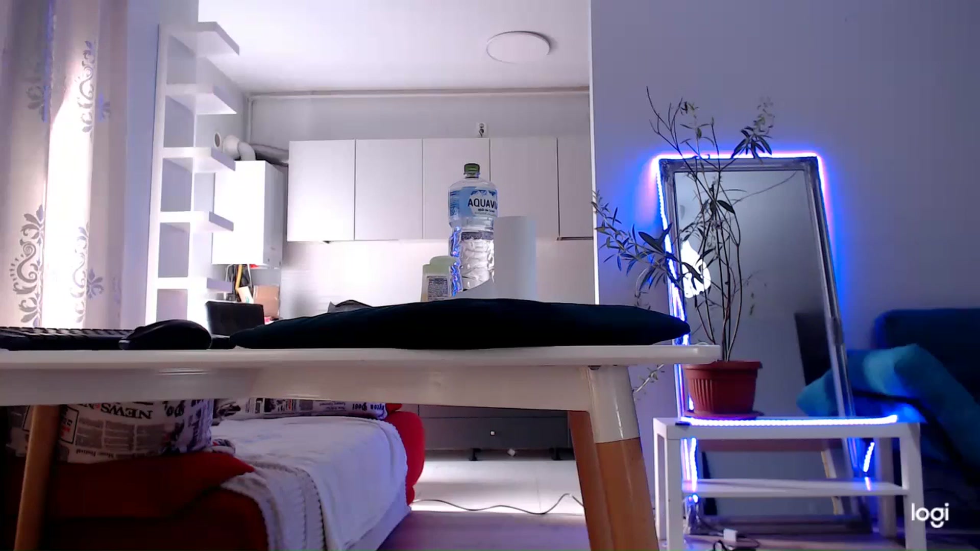 Gallery image thumbnail from oxxxy's myfreecams stream on, 07/15/2024, 07:34 image 5 of 20
