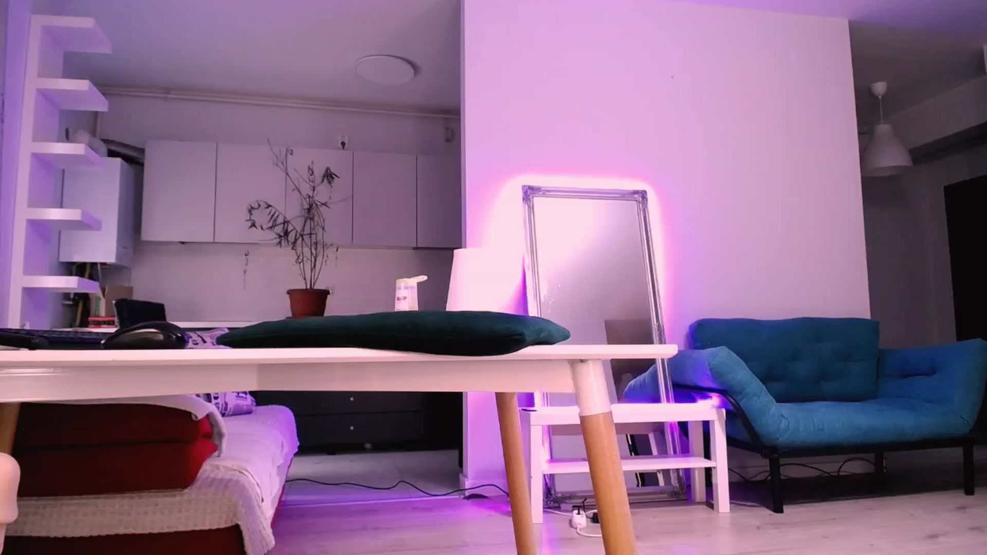 Gallery image thumbnail from oxxxy's myfreecams stream on, 10/16/2024, 07:08 image 5 of 20