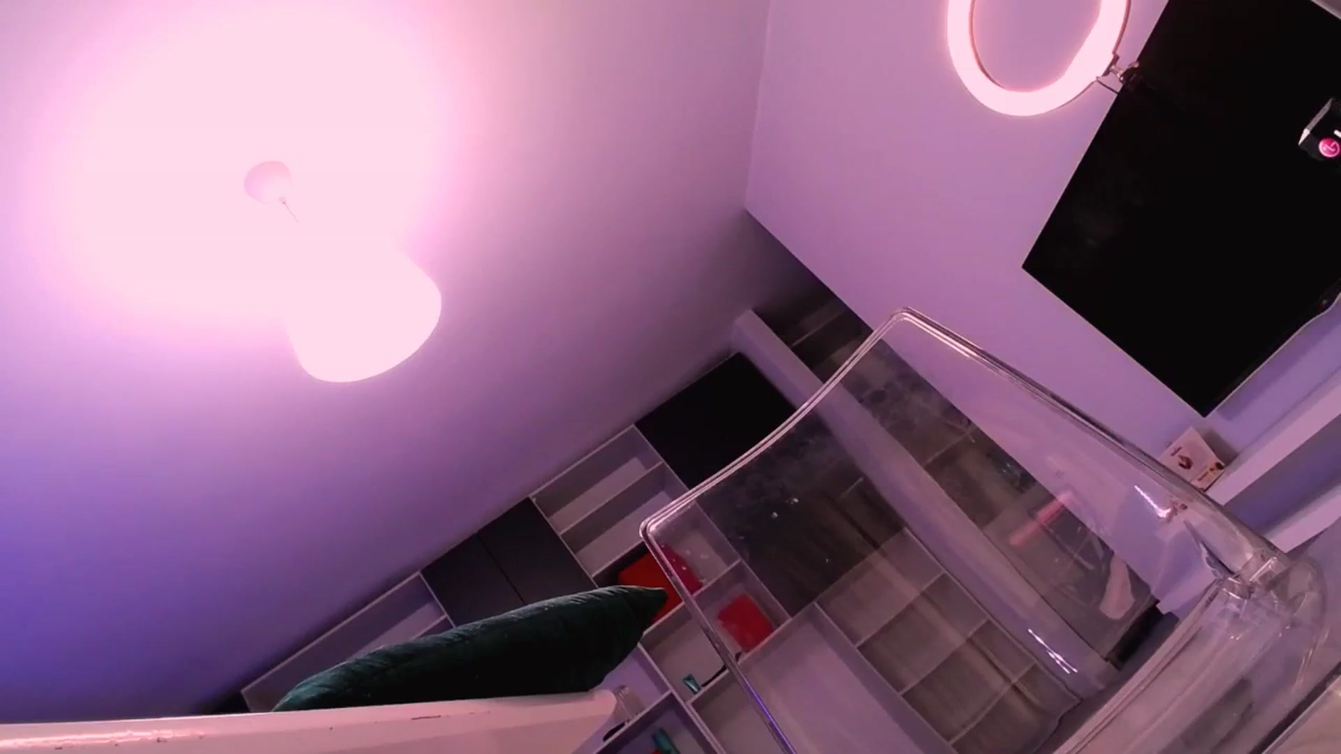 Gallery image thumbnail from oxxxy's myfreecams stream on, 04/01/2026, 09:04 image 11 of 20