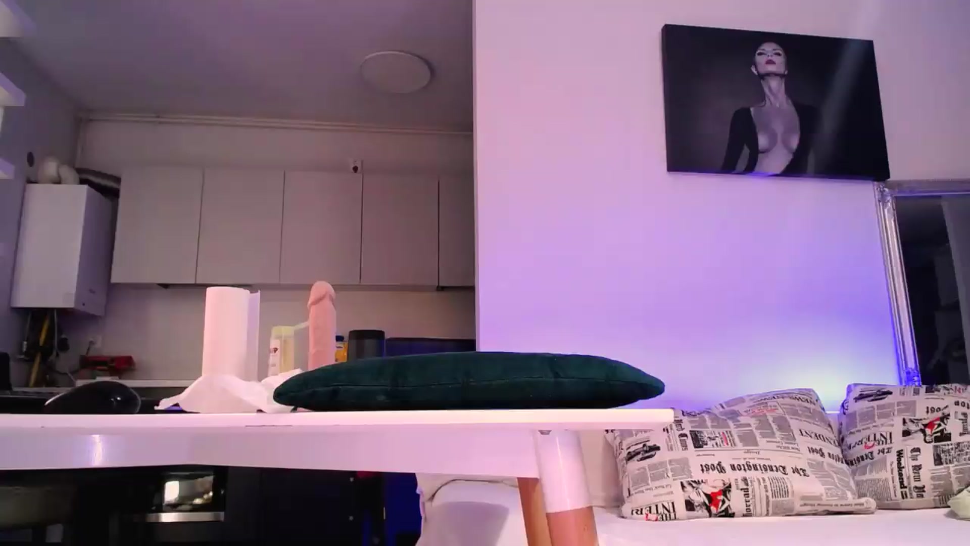 Gallery image thumbnail from oxxxy's myfreecams stream on, 06/05/2026, 07:56 image 14 of 20