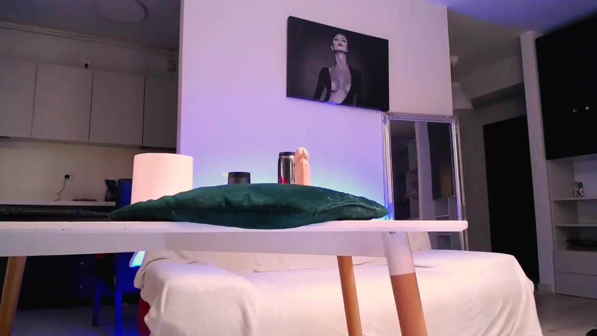 Gallery image thumbnail from oxxxy's myfreecams stream on, 07/01/2026, 09:24 image 11 of 20