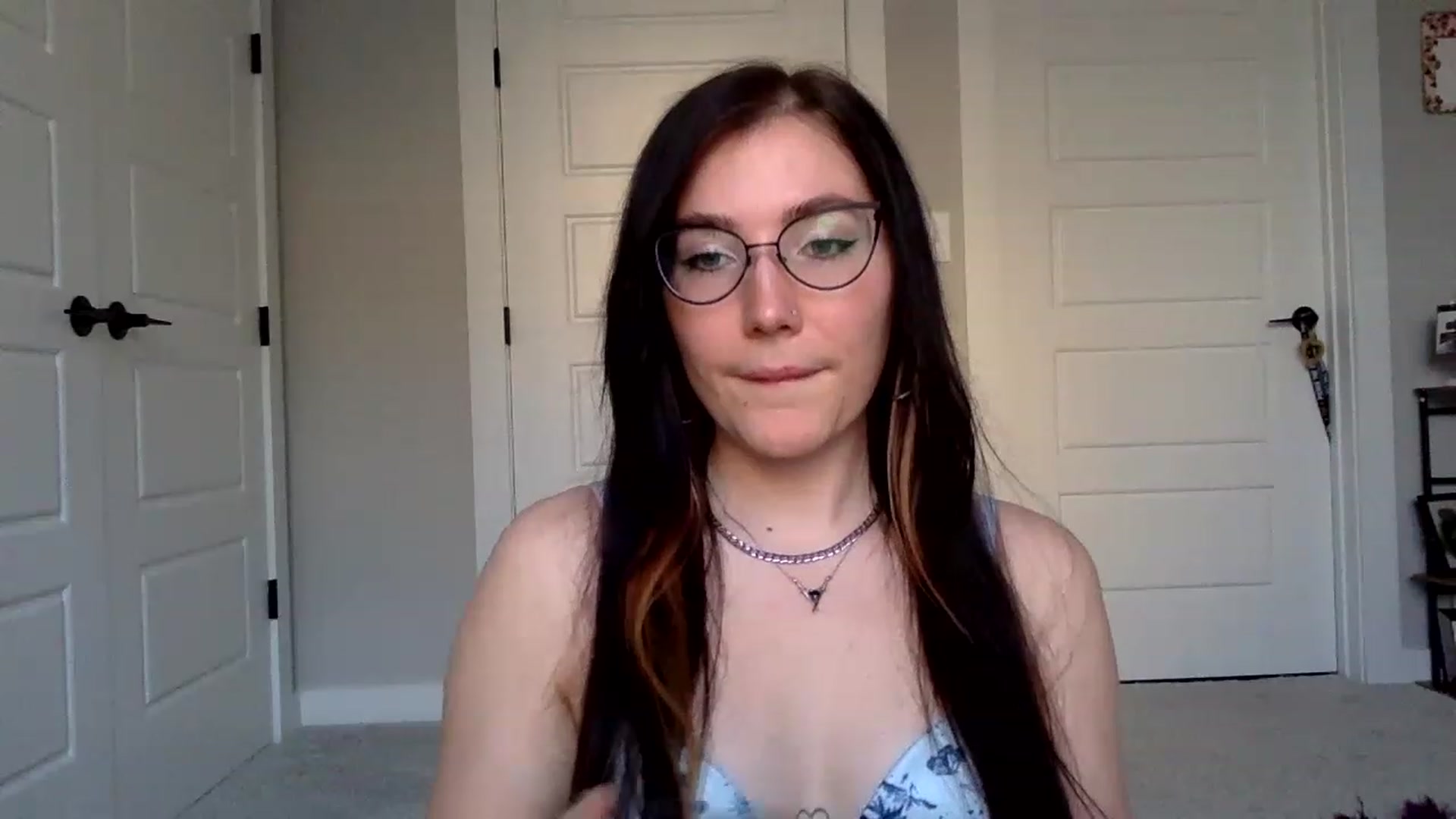 Gallery image thumbnail from p_alaska's myfreecams stream on, 02/28/2023, 13:19 image 11 of 20