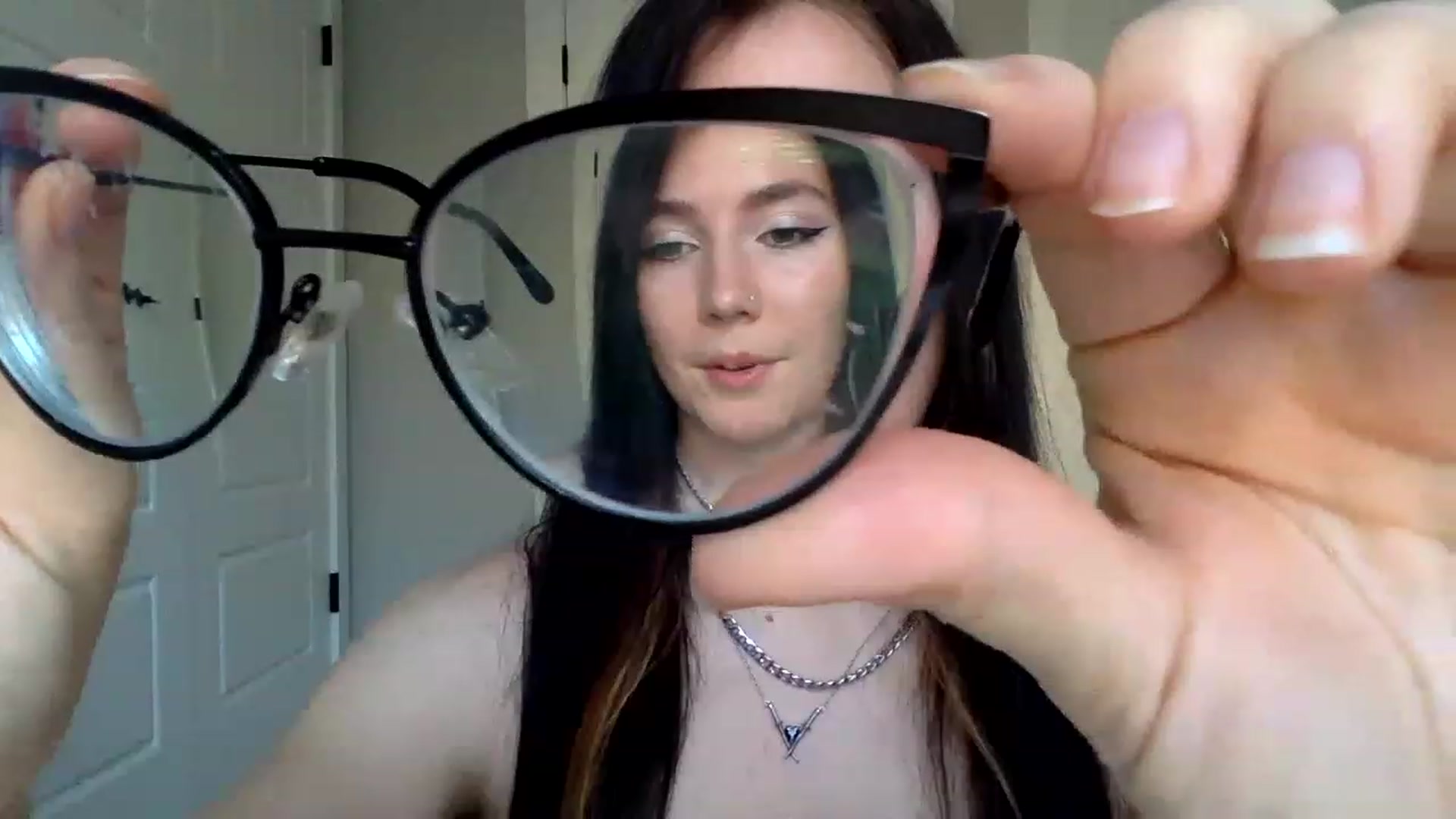 Gallery image thumbnail from p_alaska's myfreecams stream on, 02/28/2023, 13:19 image 3 of 20