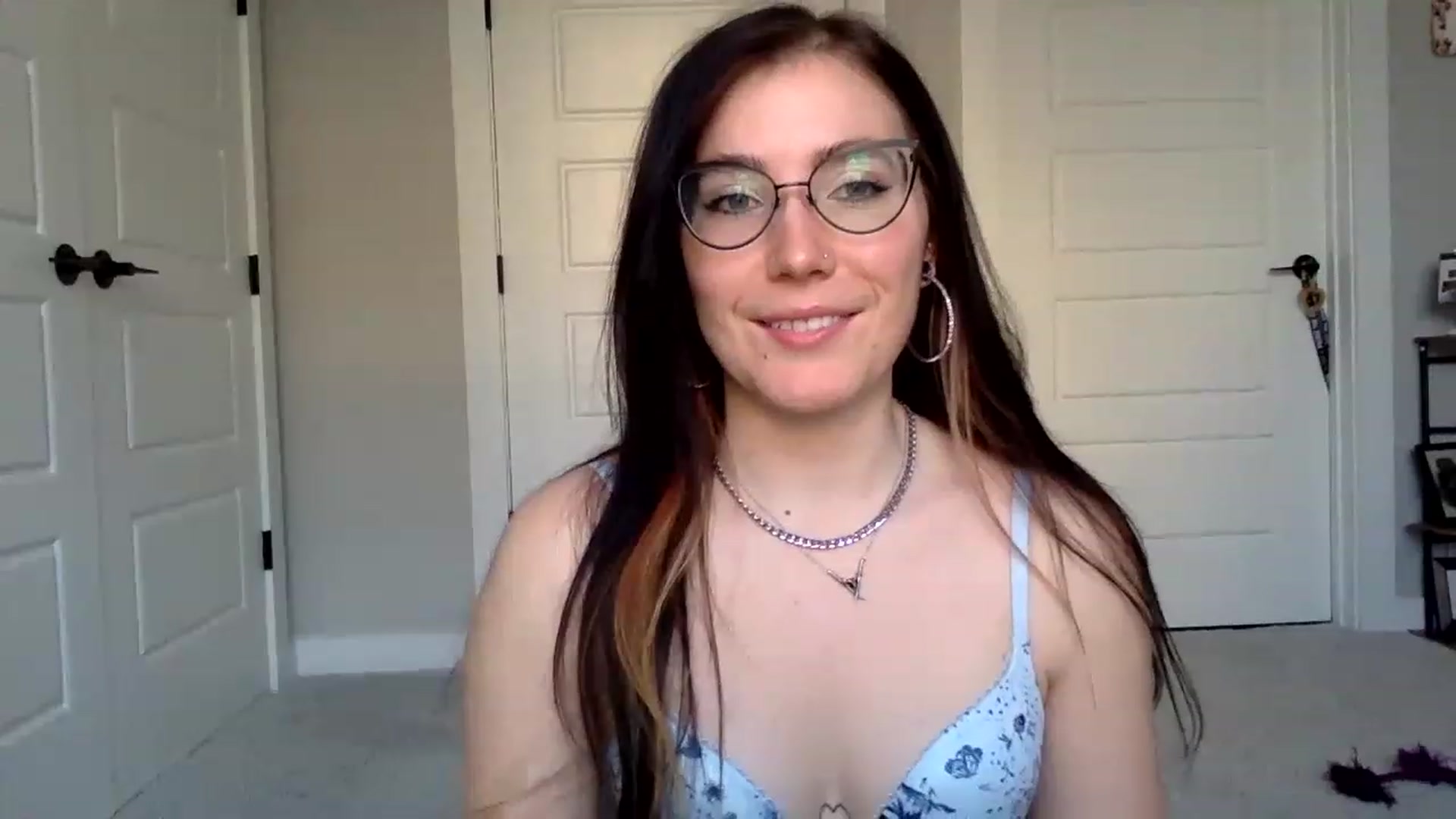 Gallery image thumbnail from p_alaska's myfreecams stream on, 02/28/2023, 13:19 image 20 of 20