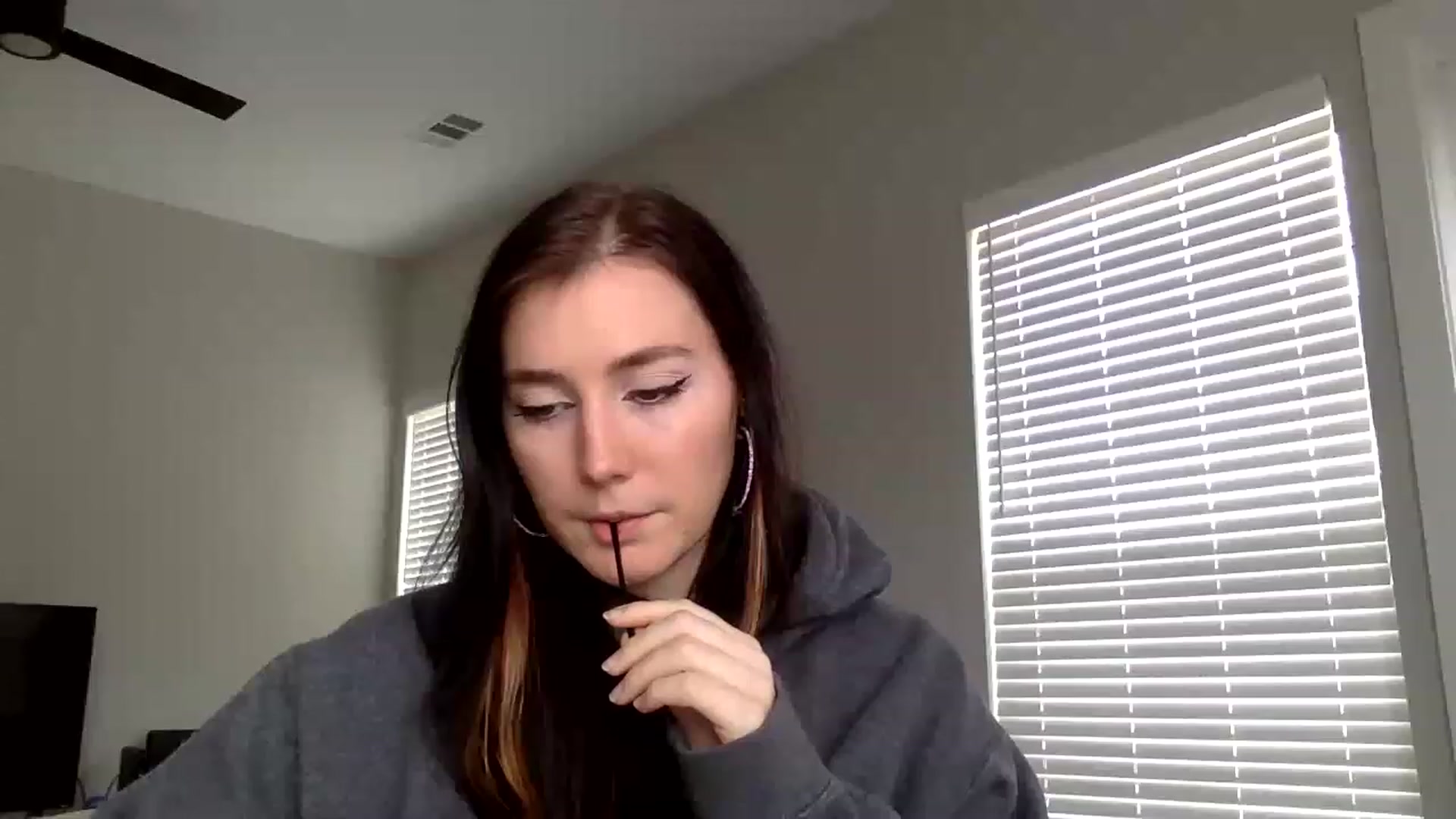 Gallery image thumbnail from p_alaska's myfreecams stream on, 03/01/2023, 16:45 image 5 of 20