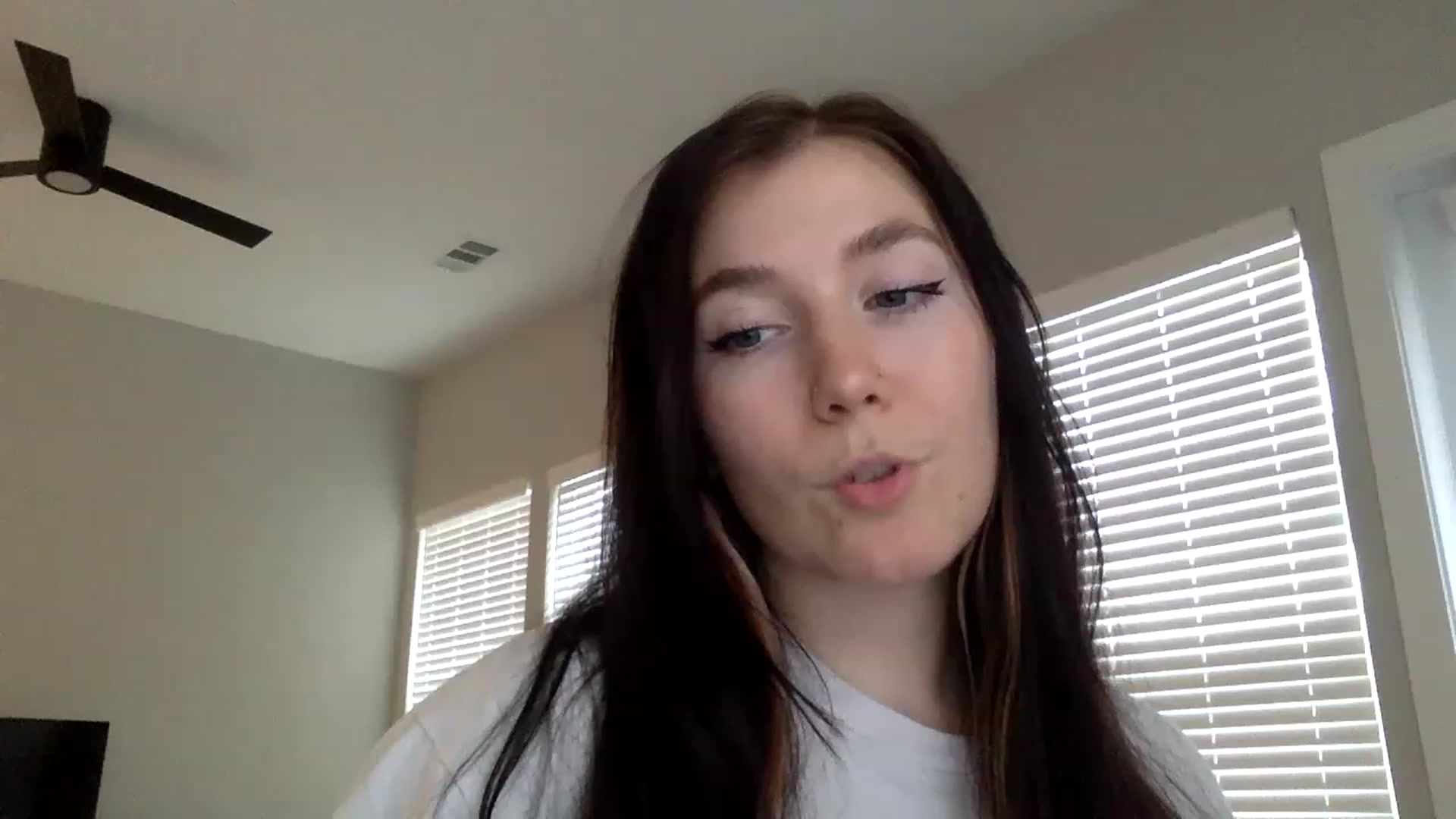Gallery image thumbnail from p_alaska's myfreecams stream on, 03/03/2023, 14:06 image 15 of 20