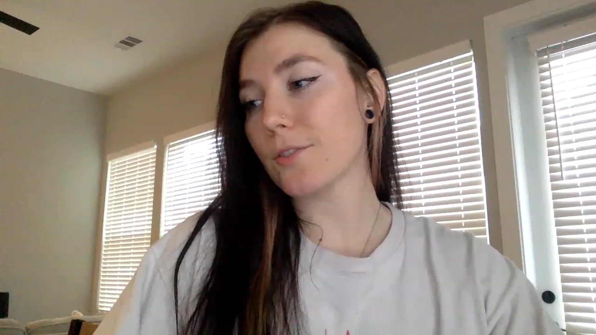 Gallery image thumbnail from p_alaska's myfreecams stream on, 03/03/2023, 14:06 image 5 of 20