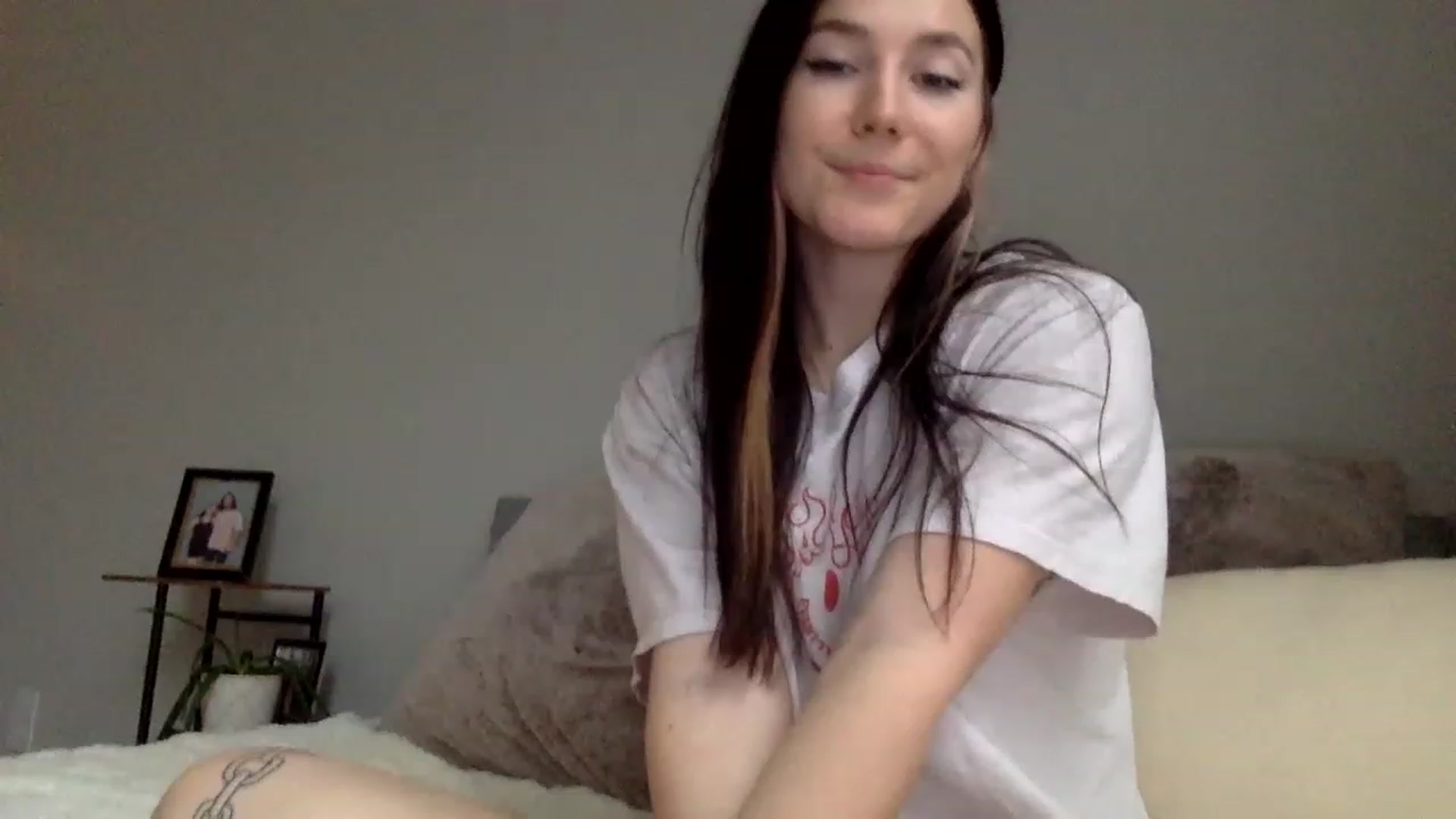 Gallery image thumbnail from p_alaska's myfreecams stream on, 03/03/2023, 15:58 image 10 of 20