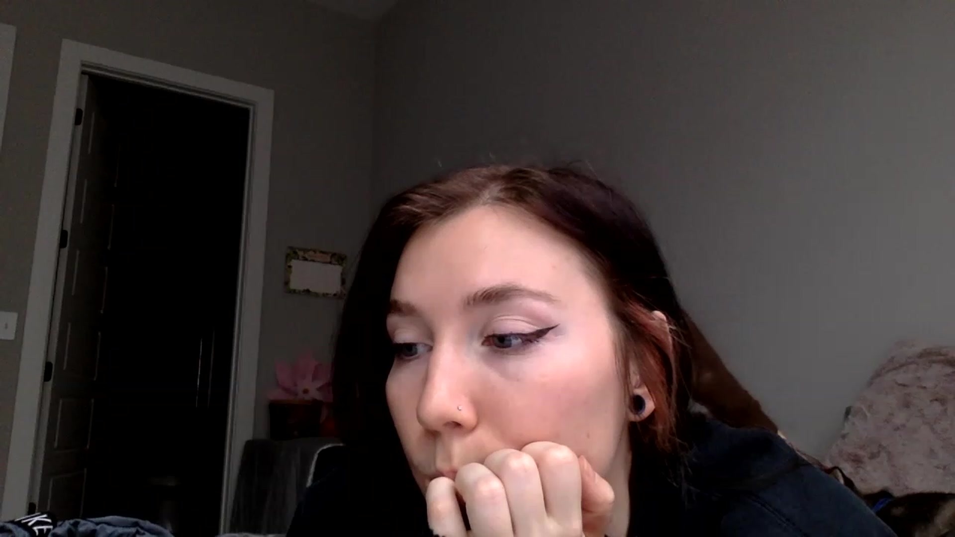 Gallery image thumbnail from p_alaska's myfreecams stream on, 03/06/2023, 14:32 image 1 of 20