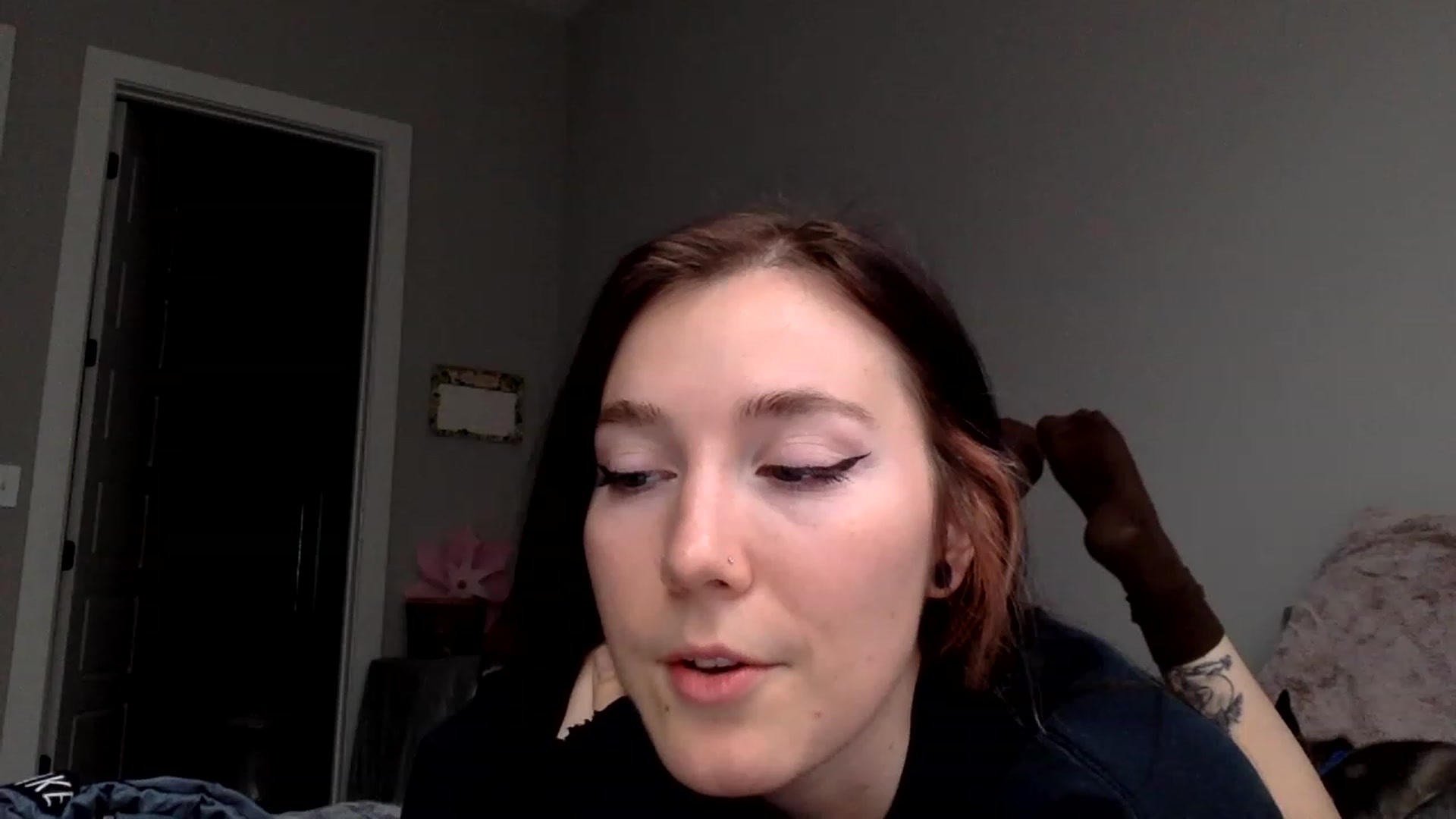 Gallery image thumbnail from p_alaska's myfreecams stream on, 03/06/2023, 14:32 image 2 of 20