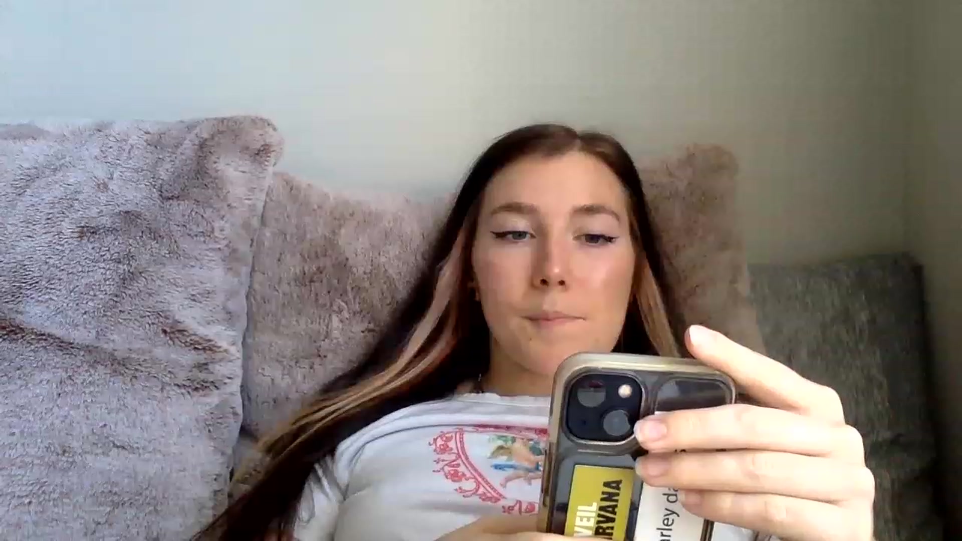 Gallery image thumbnail from p_alaska's myfreecams stream on, 03/08/2023, 13:33 image 20 of 20