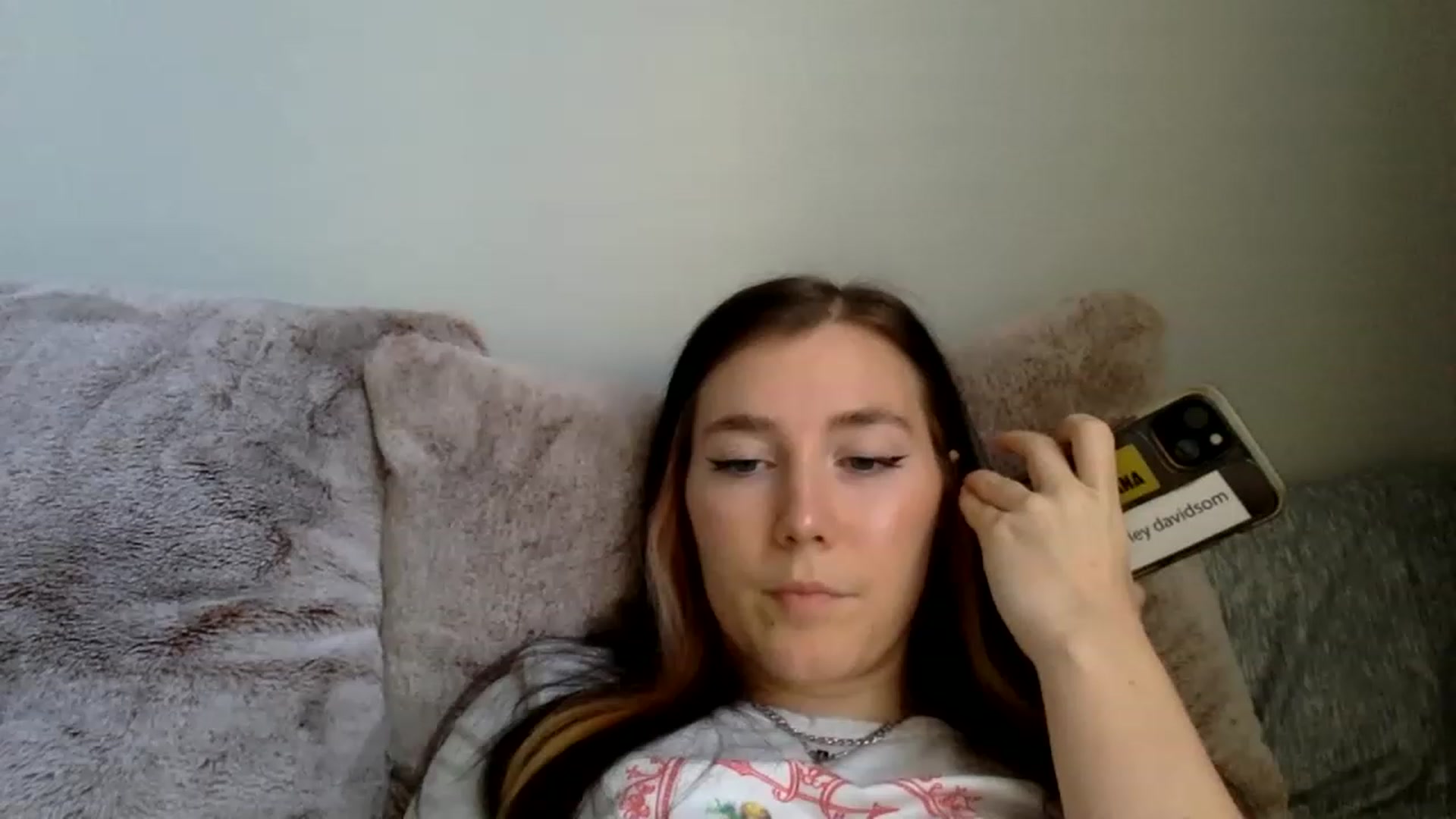 Gallery image thumbnail from p_alaska's myfreecams stream on, 03/08/2023, 13:33 image 1 of 20