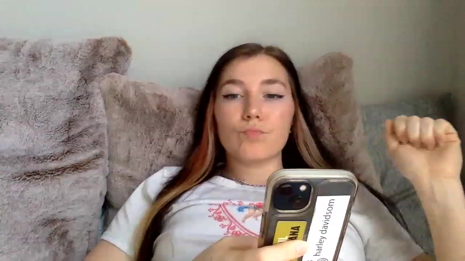 Gallery image thumbnail from p_alaska's myfreecams stream on, 03/08/2023, 14:45 image 7 of 20