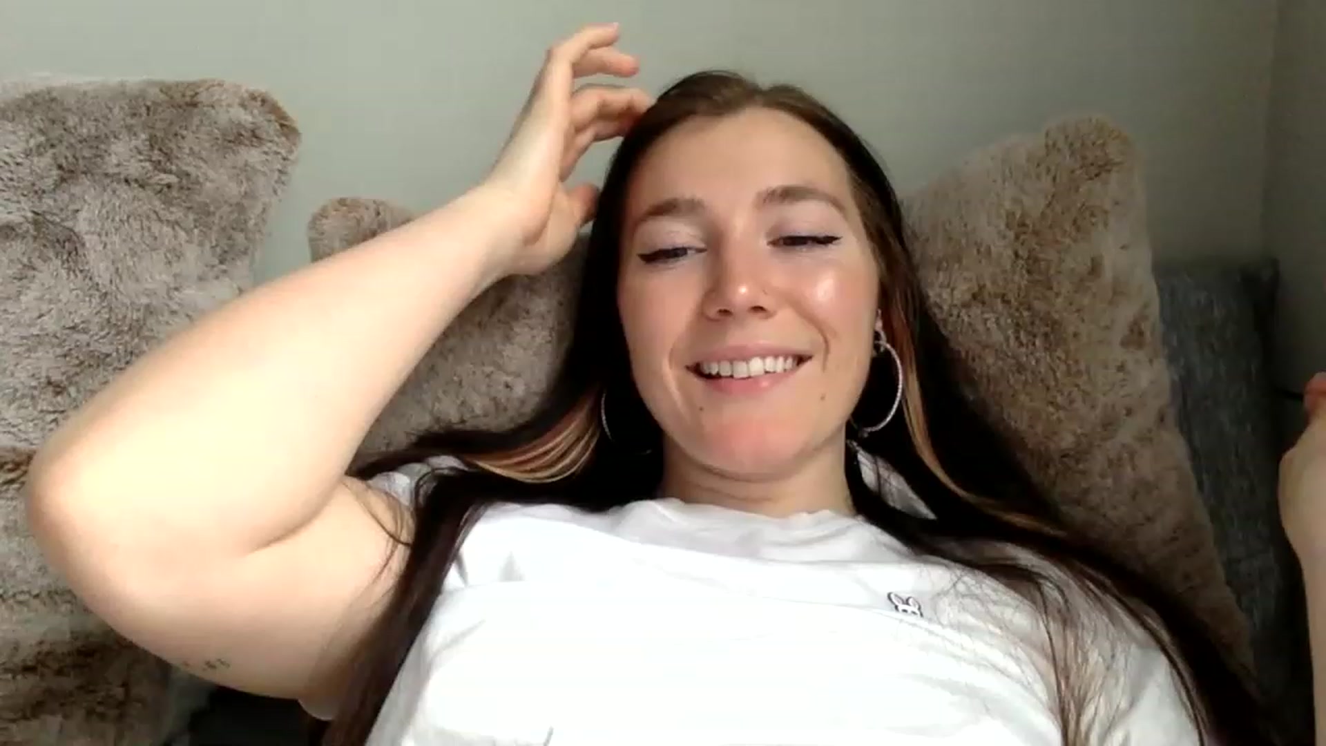 Gallery image thumbnail from p_alaska's myfreecams stream on, 03/09/2023, 14:37 image 6 of 20