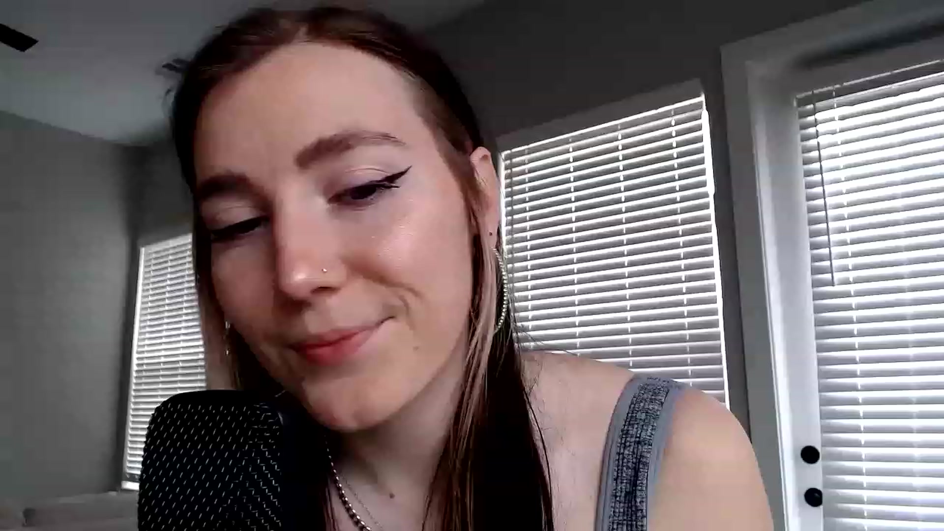 Gallery image thumbnail from p_alaska's myfreecams stream on, 03/10/2023, 16:33 image 3 of 20